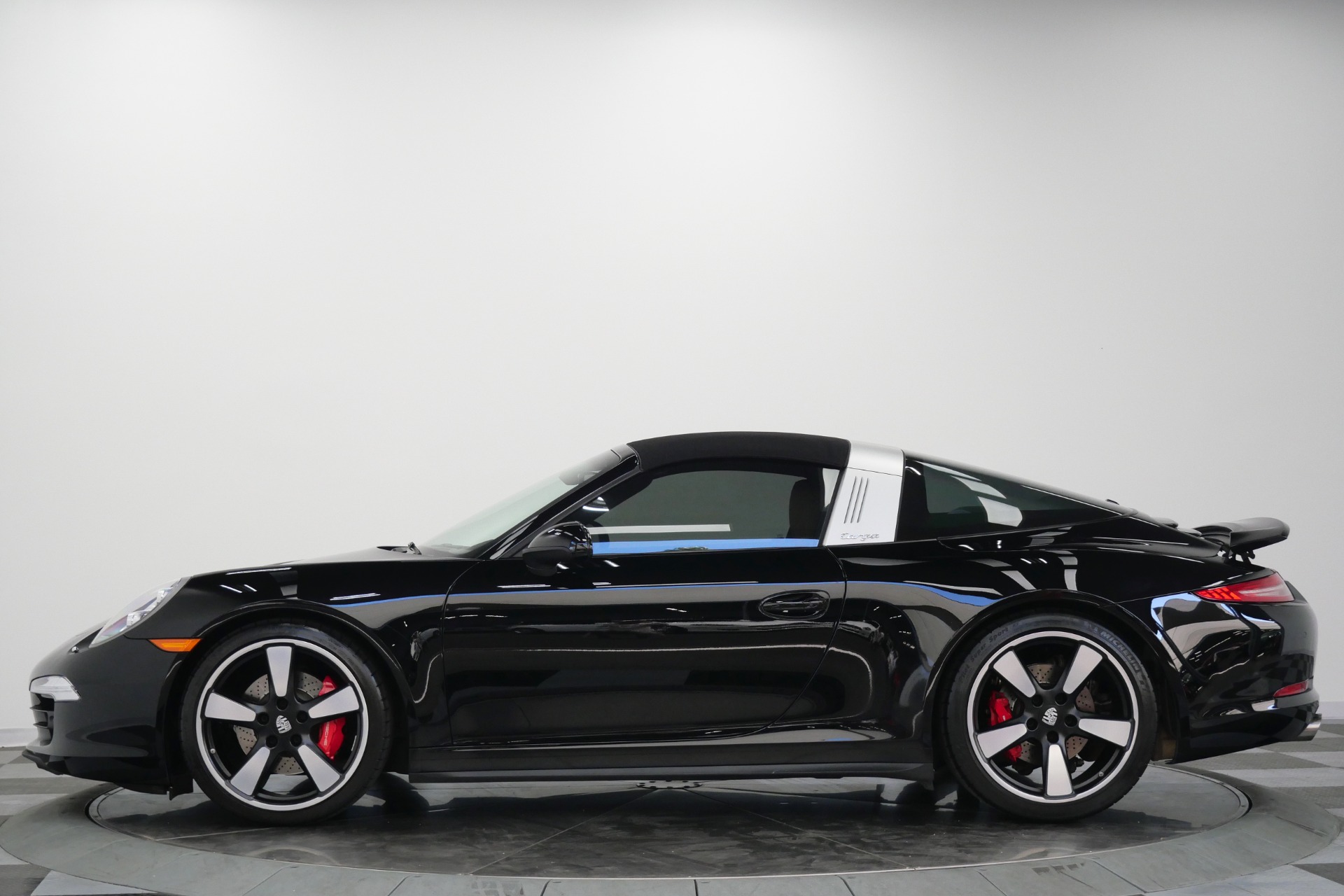 Porsche 911 Targa 4S -Premium Package Plus, Two-Tone Interior
