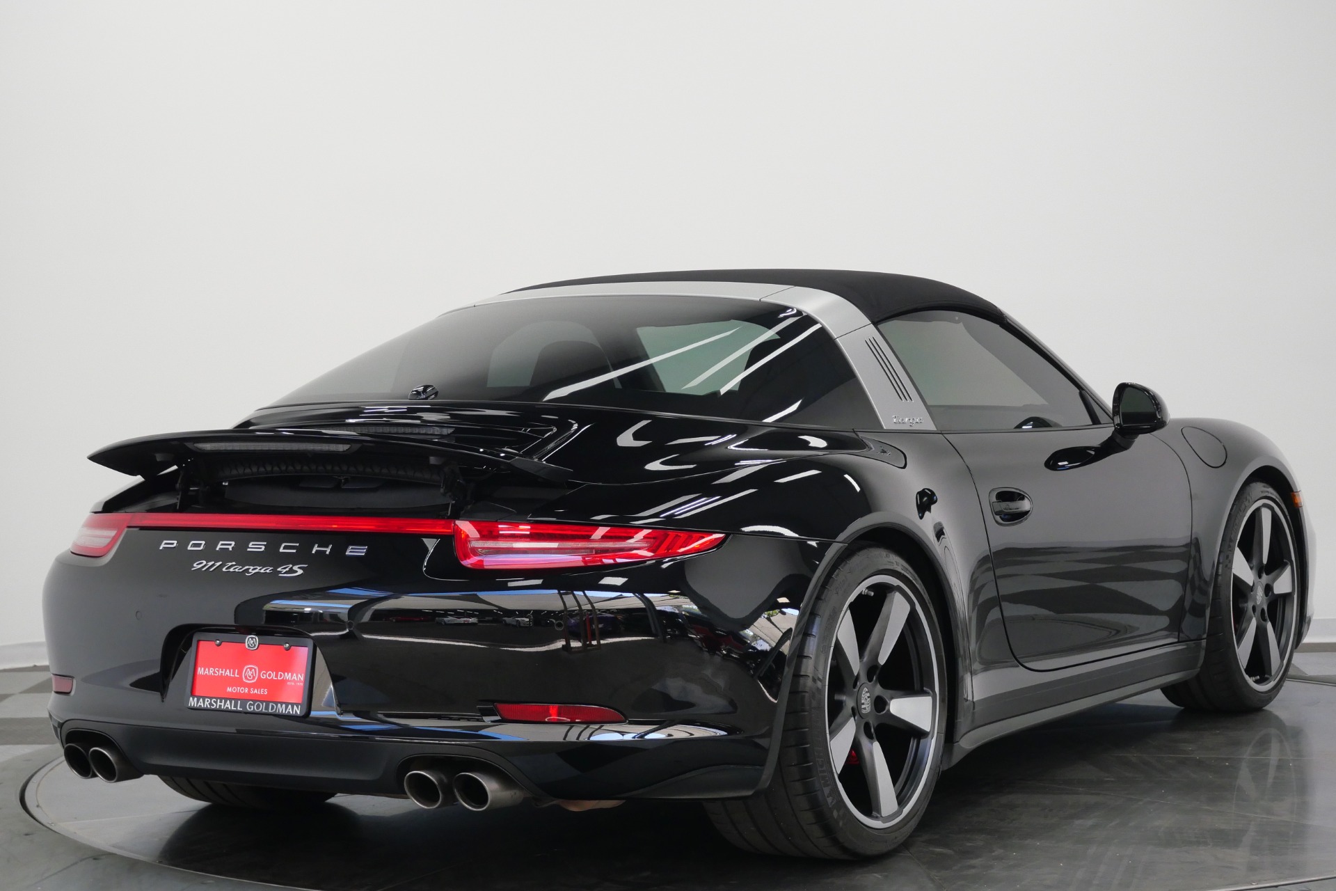 Porsche 911 Targa 4S -Premium Package Plus, Two-Tone Interior