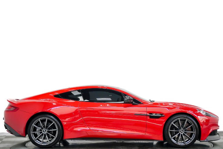 Aston Martin Vanquish -AML Color, V12 Power, Awesome Sound