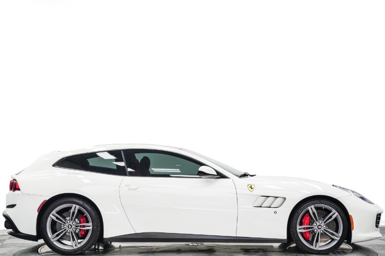 Ferrari GTC4Lusso -V12 Power, Heated And Ventilated Daytona Seats