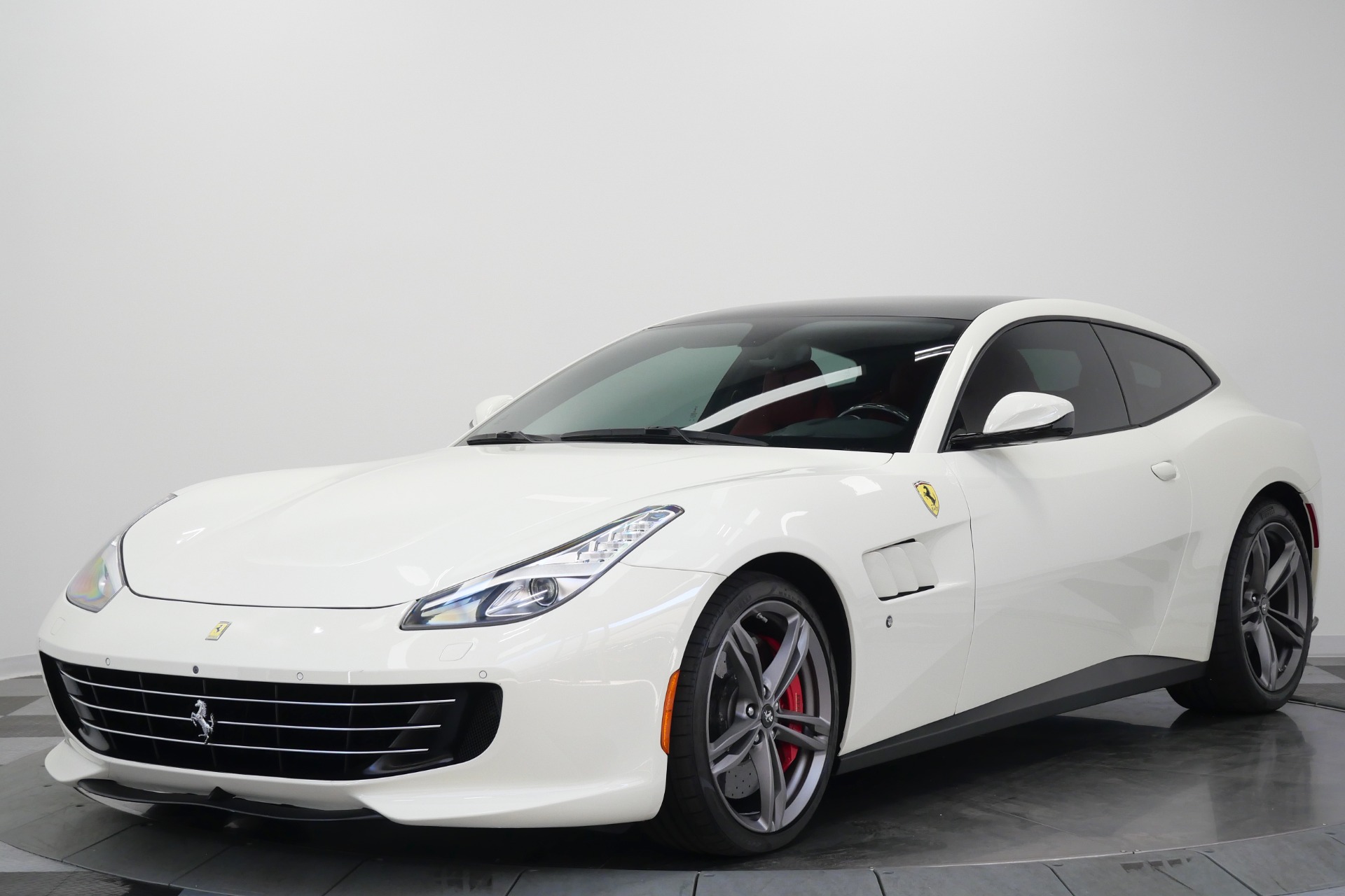 Ferrari GTC4Lusso -V12 Power, Heated And Ventilated Daytona Seats