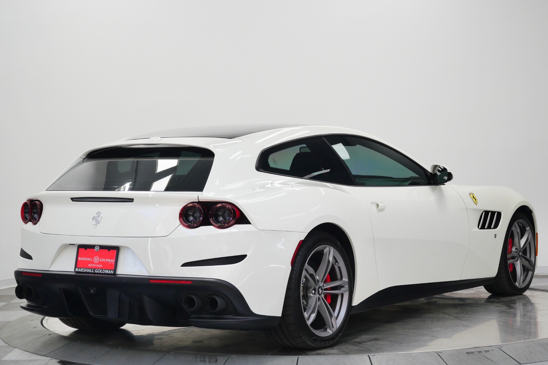 Ferrari GTC4Lusso -V12 Power, Heated And Ventilated Daytona Seats