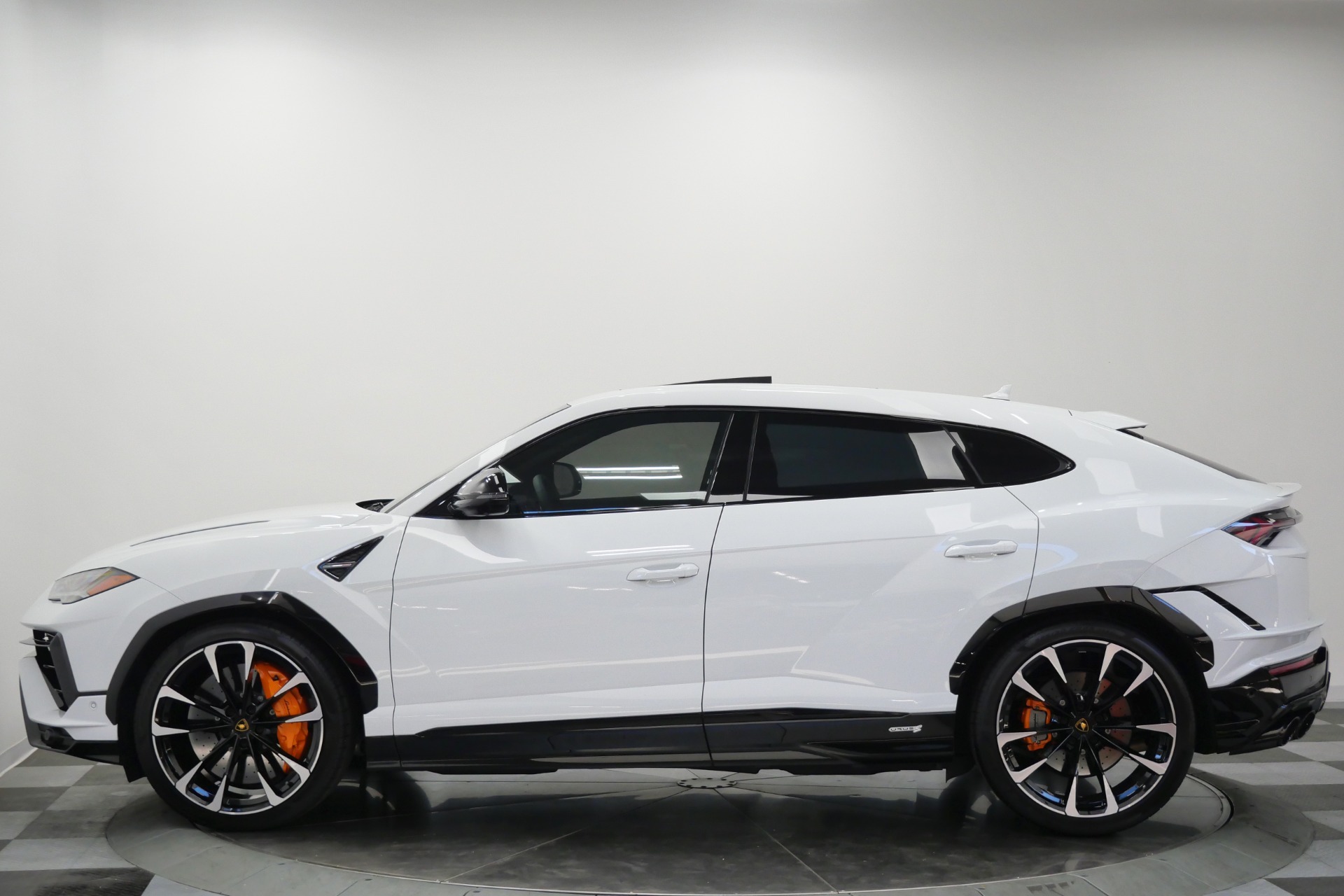 Lamborghini Urus S -Very Low Miles, 657 Horsepower, Bang And Olufsen Audio