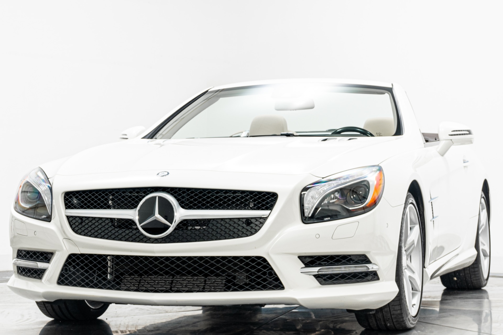 Mercedes-Benz SL550 -Sport Wheel Package, Low Miles