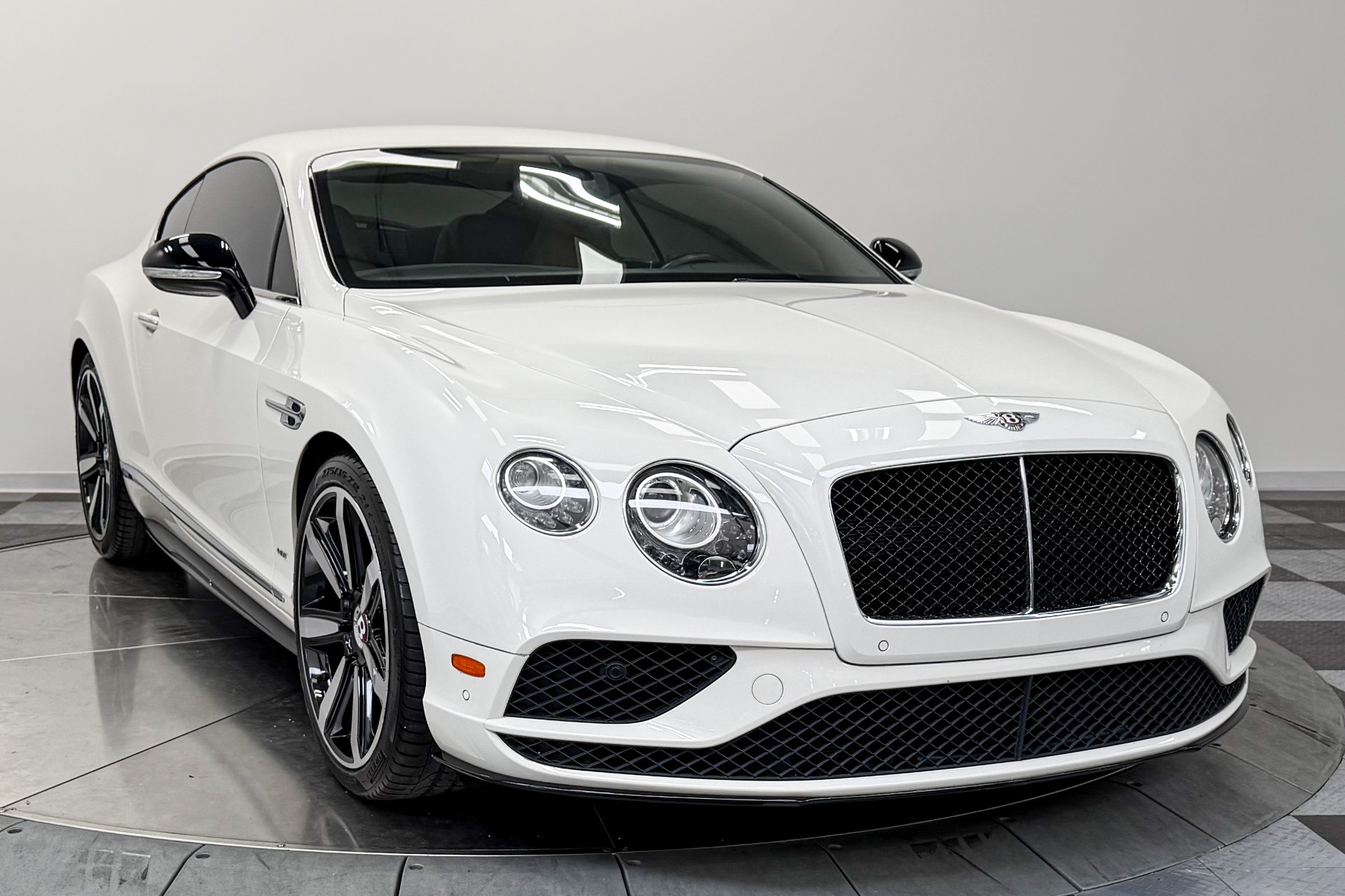 Bentley Continental GT V8 S -Mulliner Driving Specification, Two-Tone Interior Interior