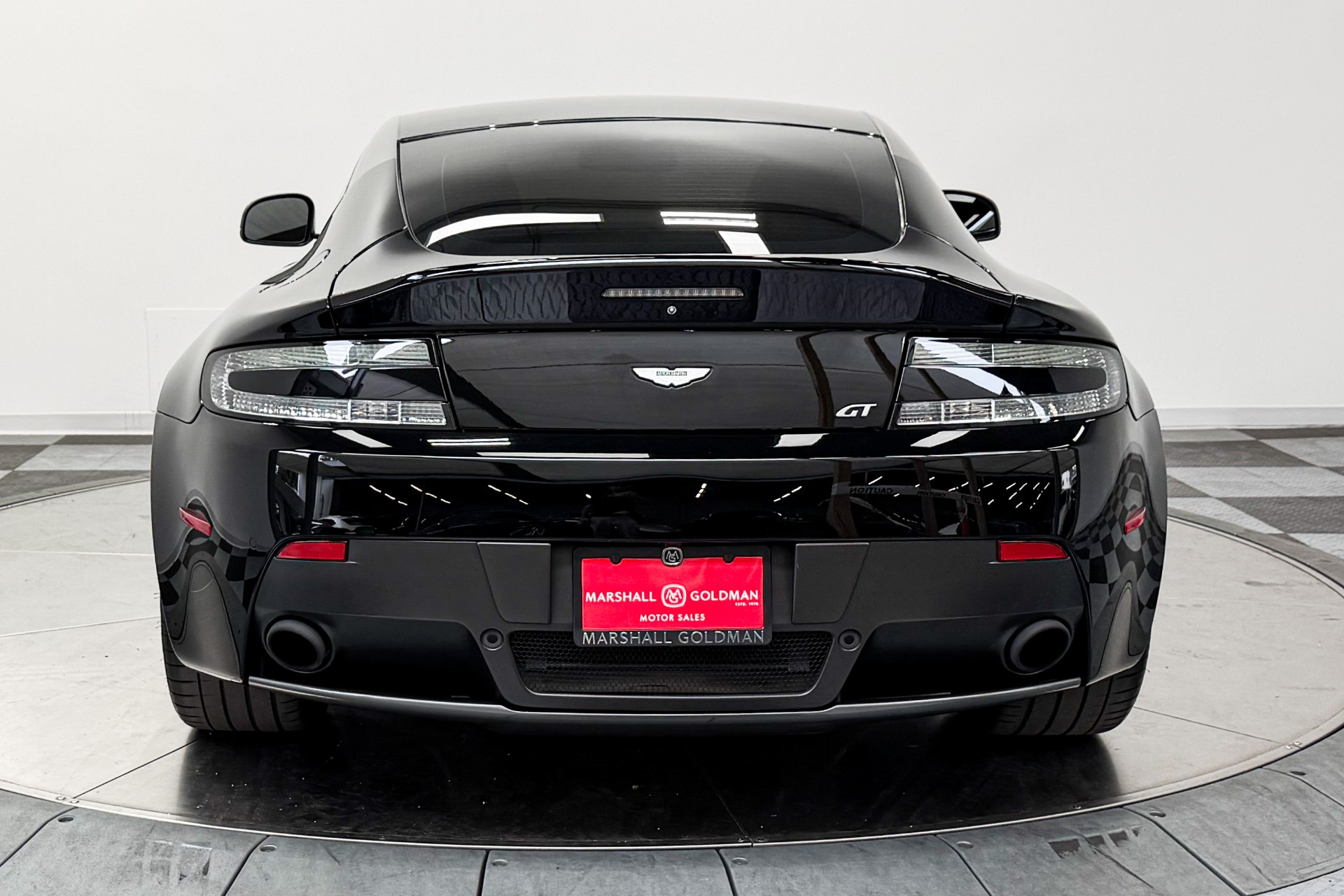 Aston Martin V8 Vantage GT -6 Speed Manual, Two-Tone Bodywork