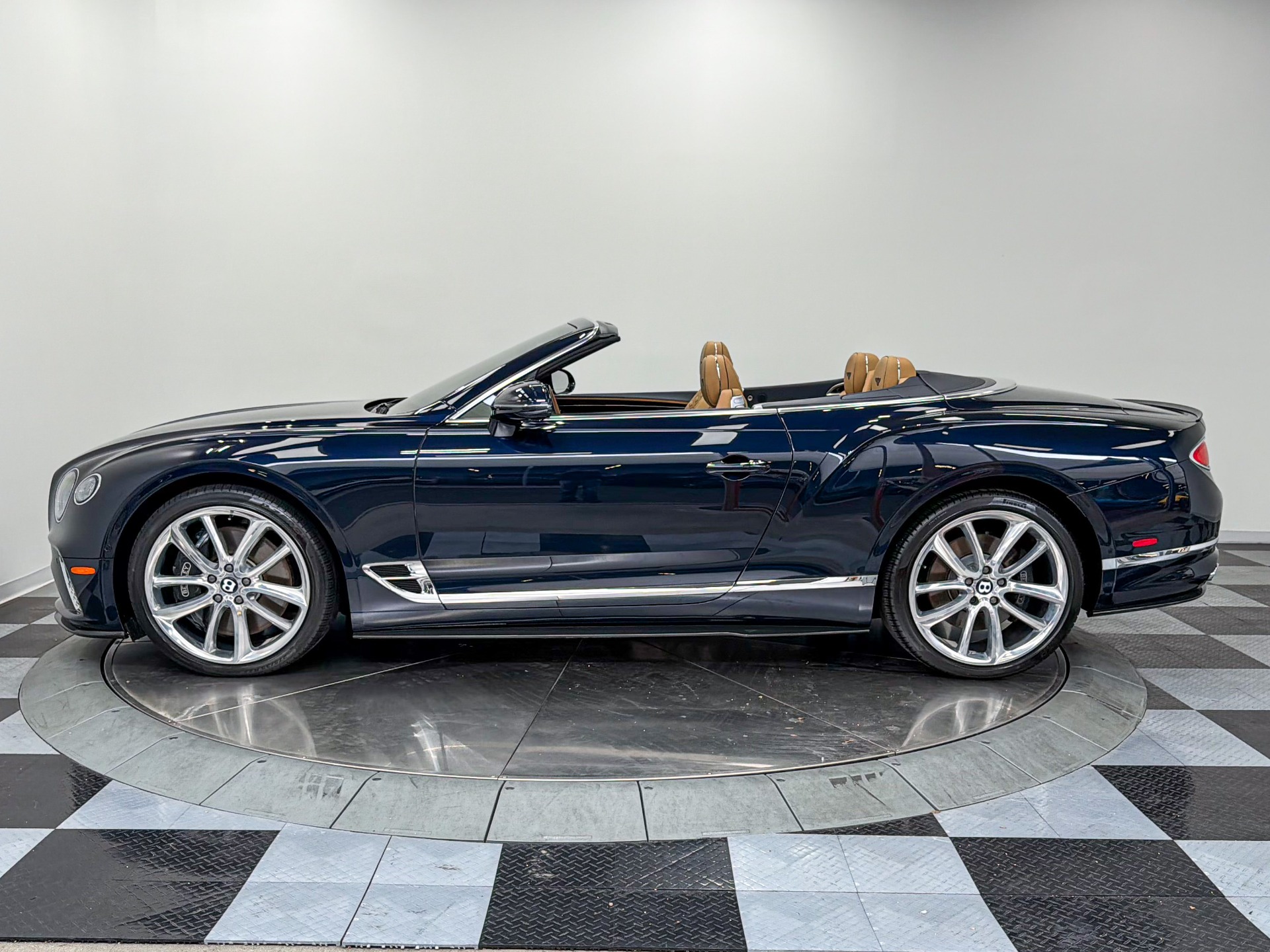 Bentley Continental GTC V8 -Mulliner Driving Specification, Touring Specification