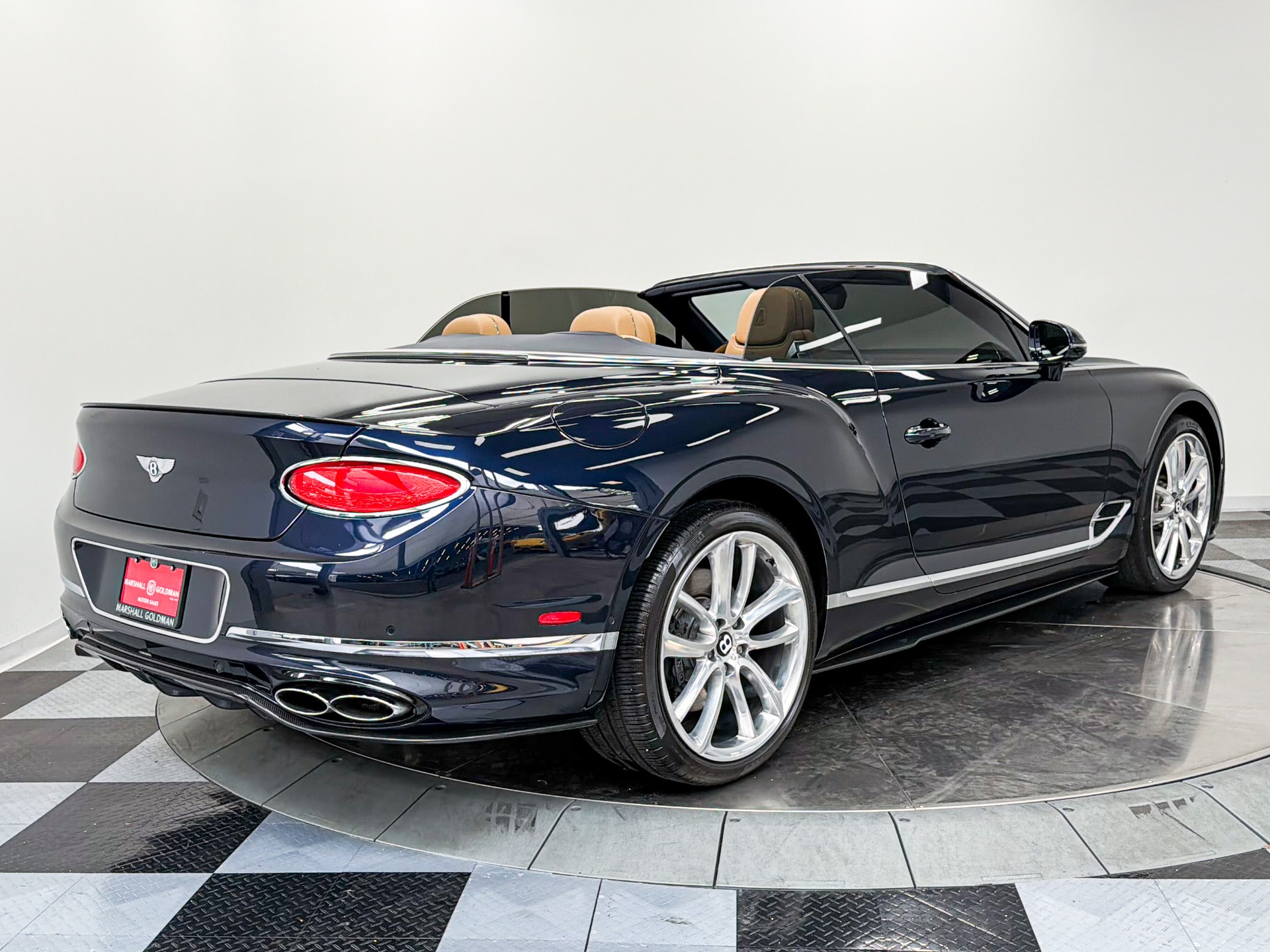 Bentley Continental GTC V8 -Mulliner Driving Specification, Touring Specification