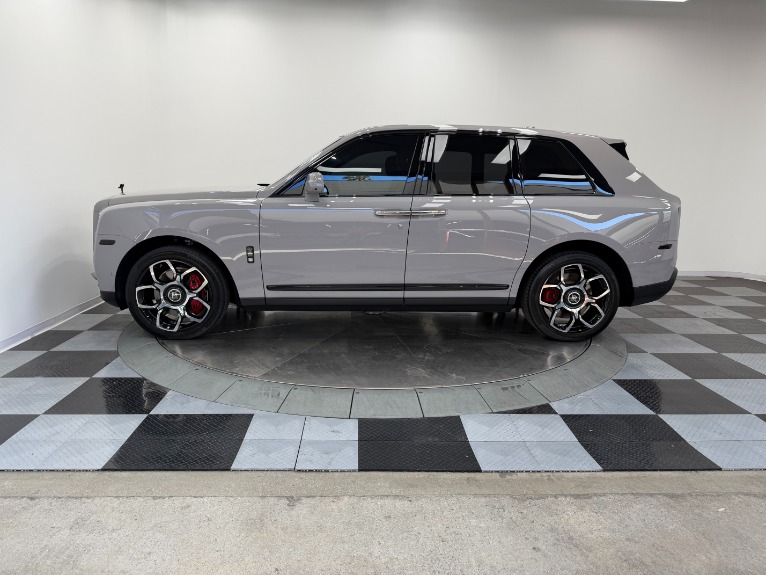Rolls-Royce Cullinan Black Badge -Immersive Rear Seating, Rear Theatre Configuration