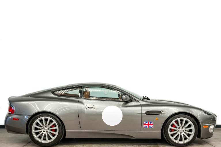 Aston Martin Vanquish -V12 Power, Quilted Interior
