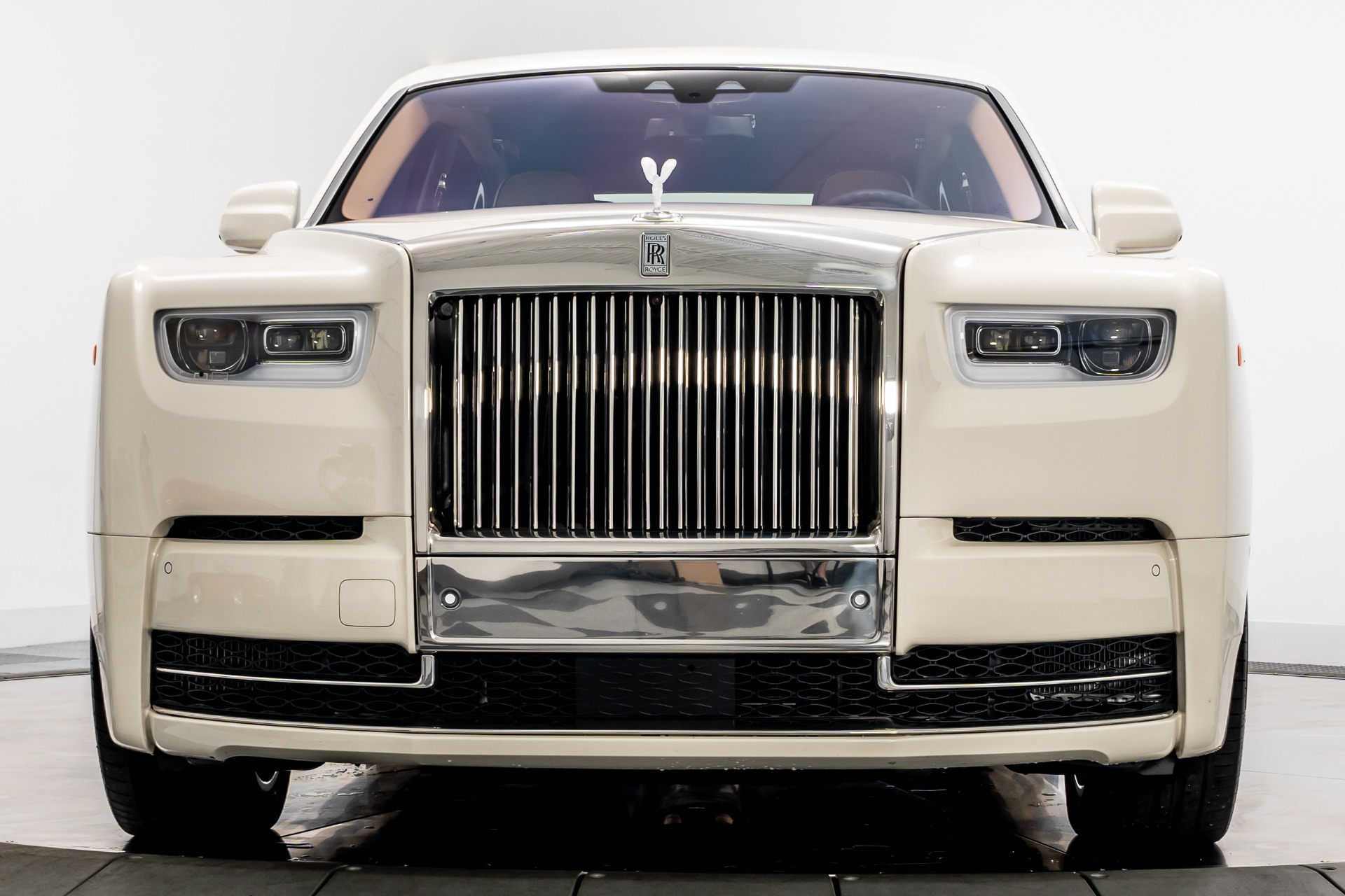 Rolls Royce Ultra HD Desktop Background Wallpaper for 4K UHD TV   Widescreen  UltraWide Desktop  Laptop  Tablet  Smartphone