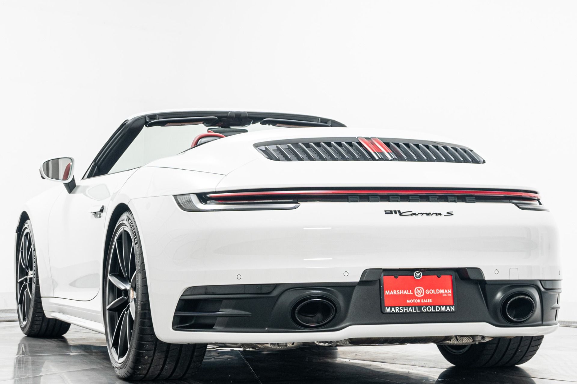 Porsche 911 Carrera S Cabriolet -Sport Package, Premium Package