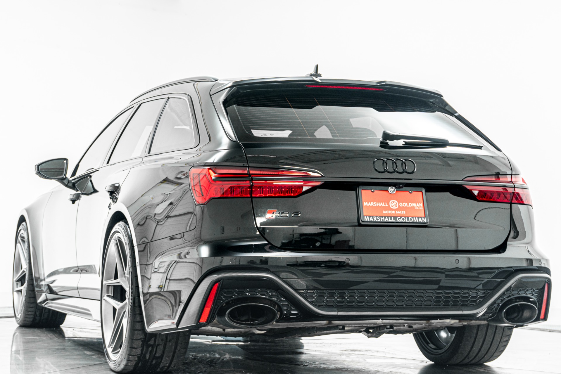 Audi RS6 Avant 4.0T Quattro Performance