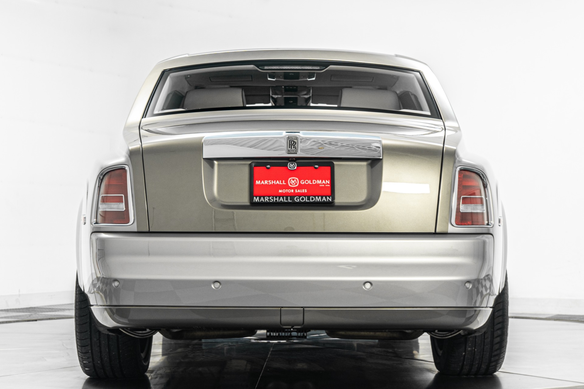 Rolls-Royce Phantom Two-Tone Exterior And Interior, Chromed Wheels