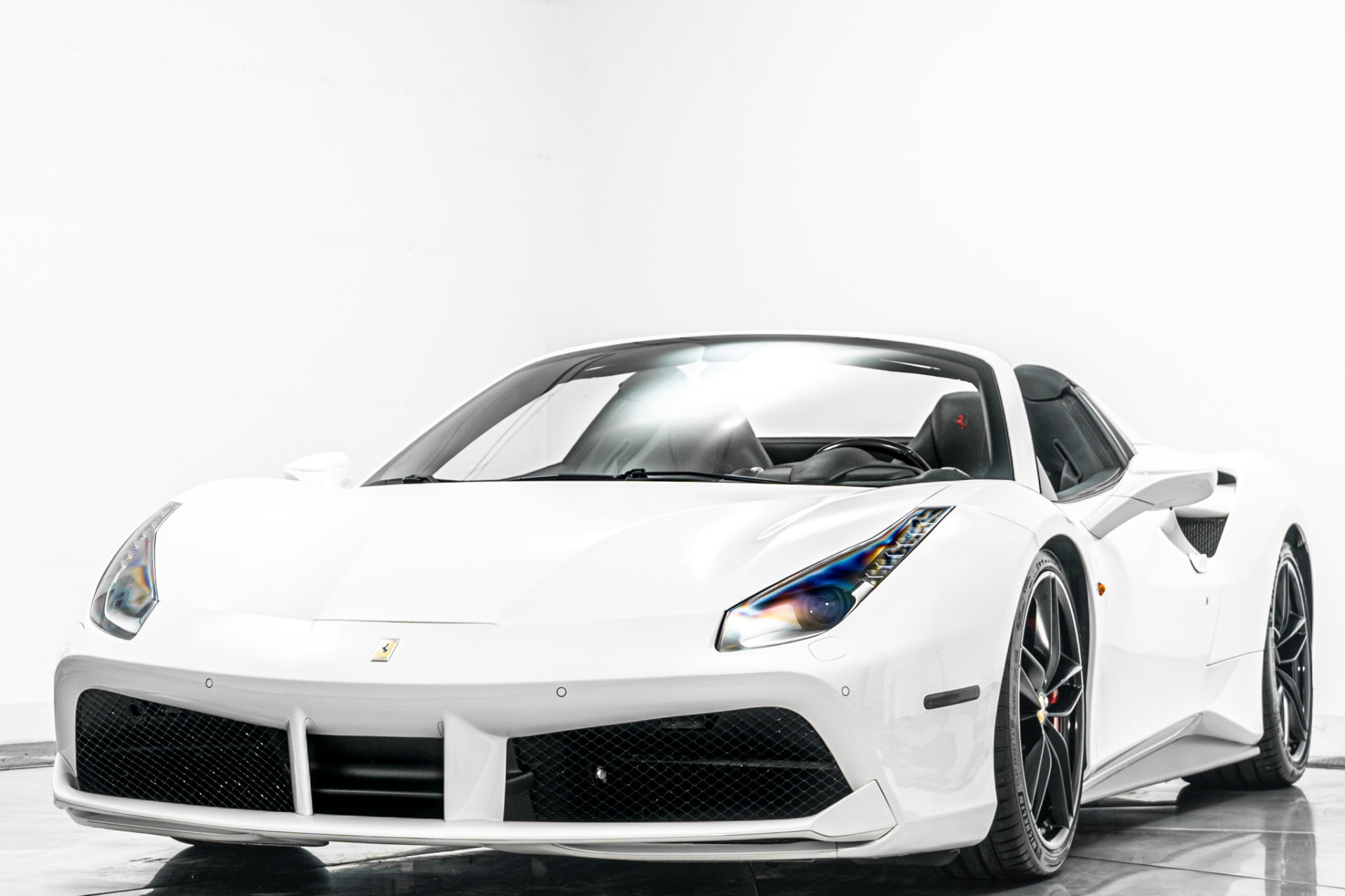 Ferrari 488 Spider -Carbon Fiber Driving Zone, Daytona Seats