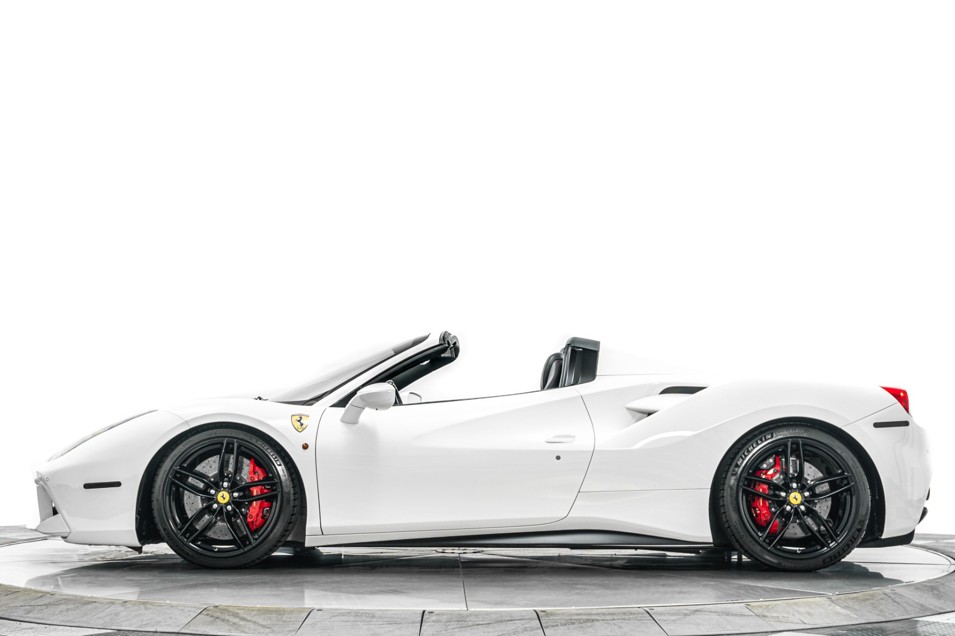 Ferrari 488 Spider -Carbon Fiber Driving Zone, Daytona Seats