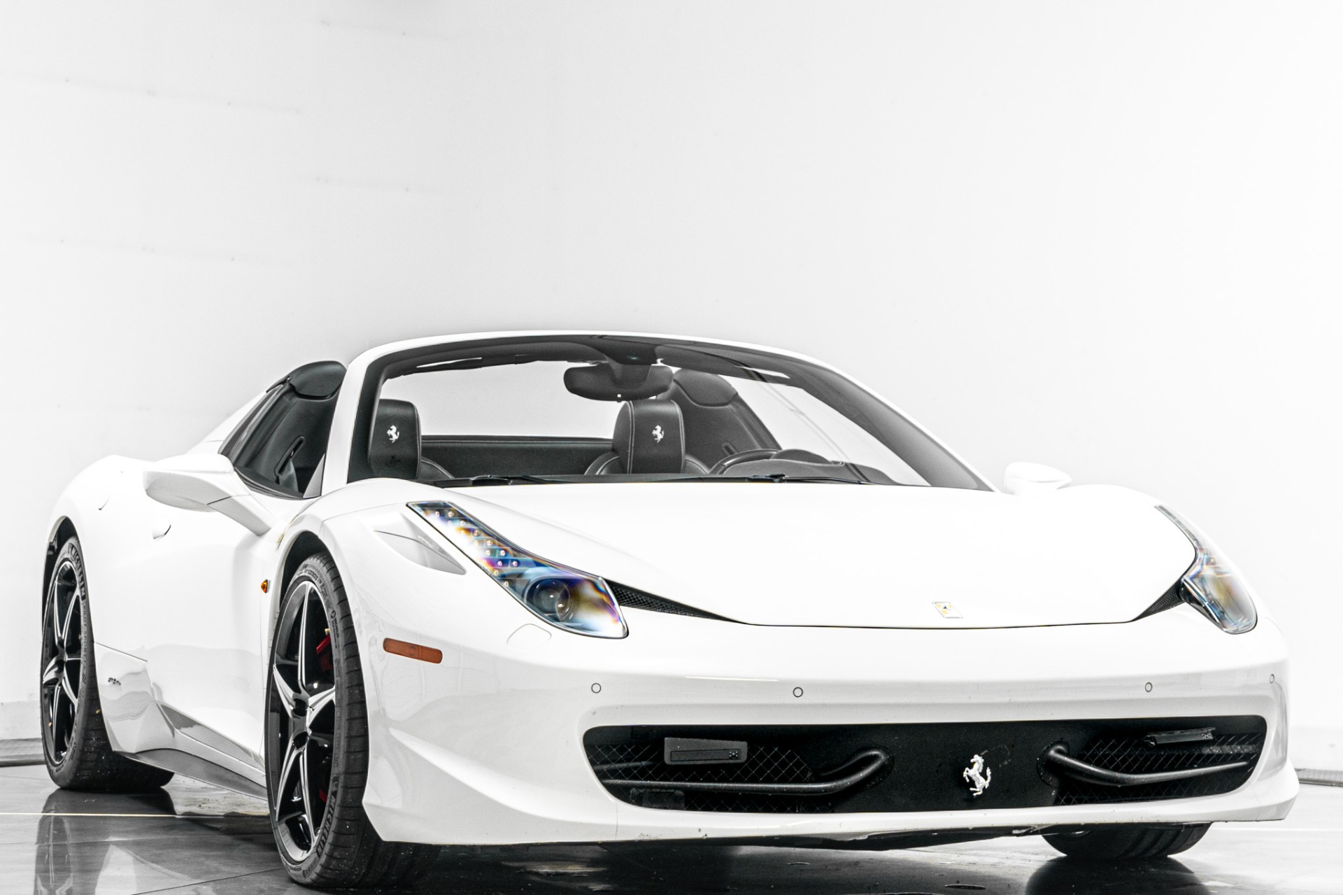 Ferrari 458 Spider -Daytona Seats, Forged Wheels, Sport Exhaust