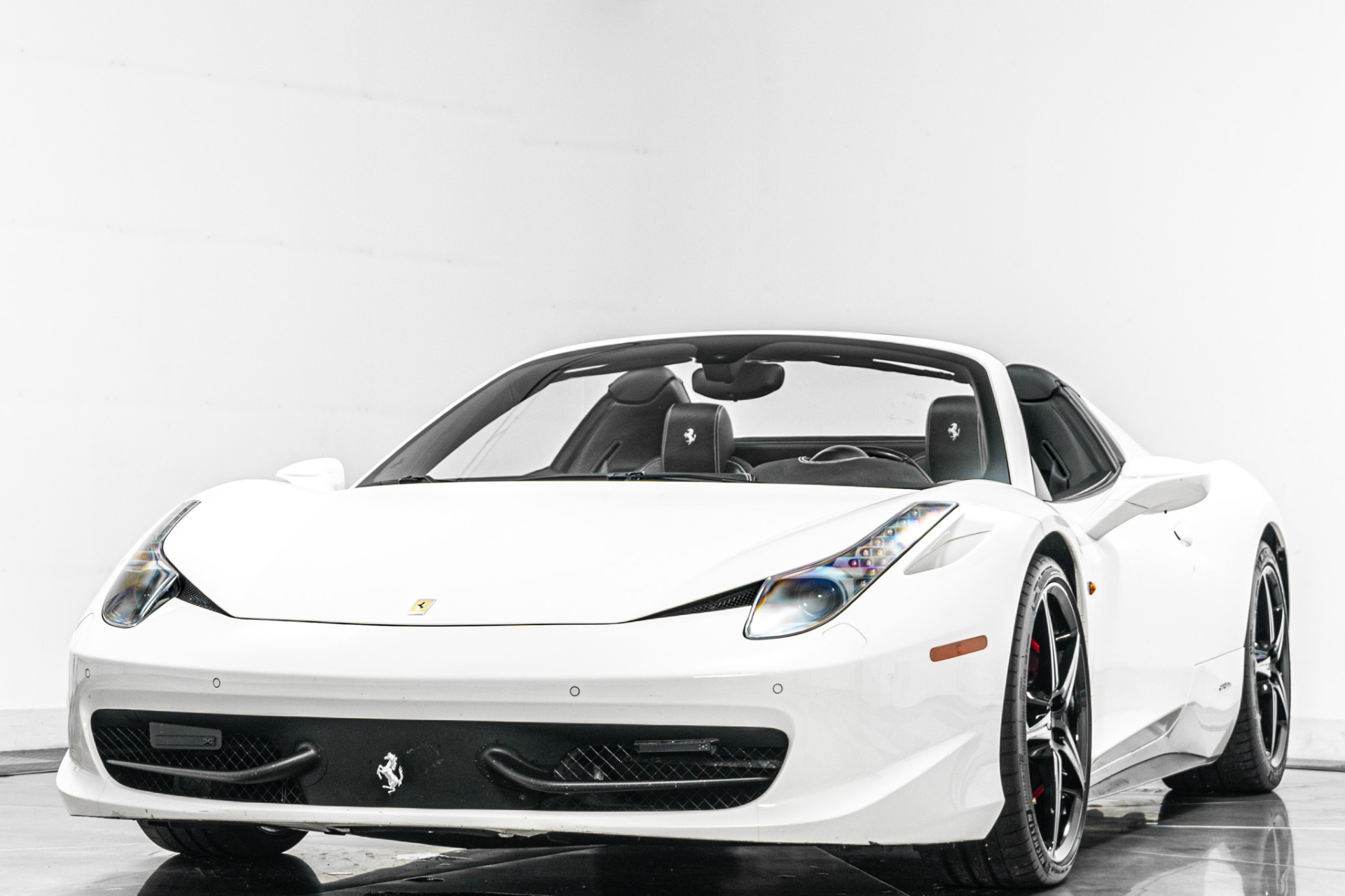Ferrari 458 Spider -Daytona Seats, Forged Wheels, Sport Exhaust
