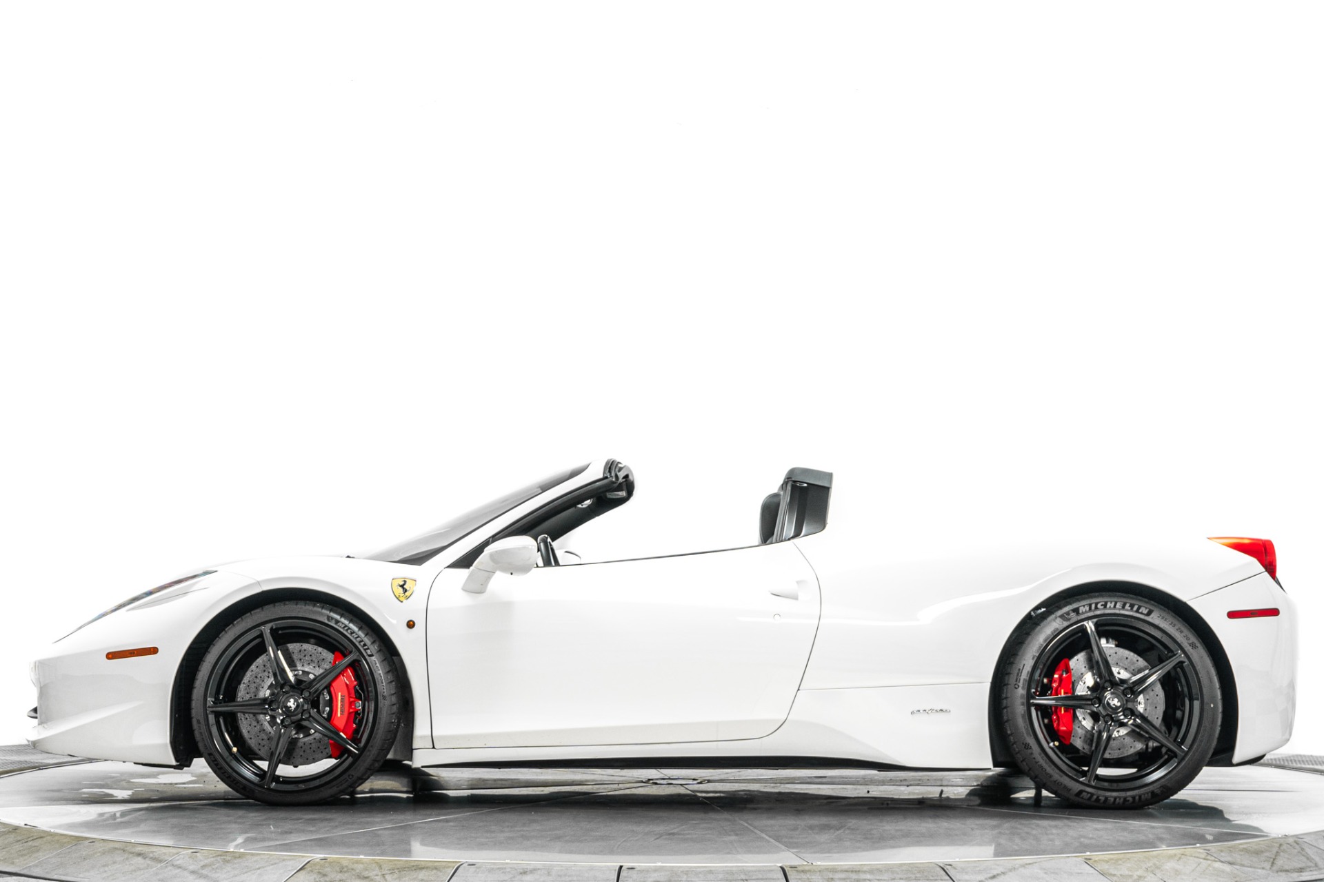 Ferrari 458 Spider -Daytona Seats, Forged Wheels, Sport Exhaust