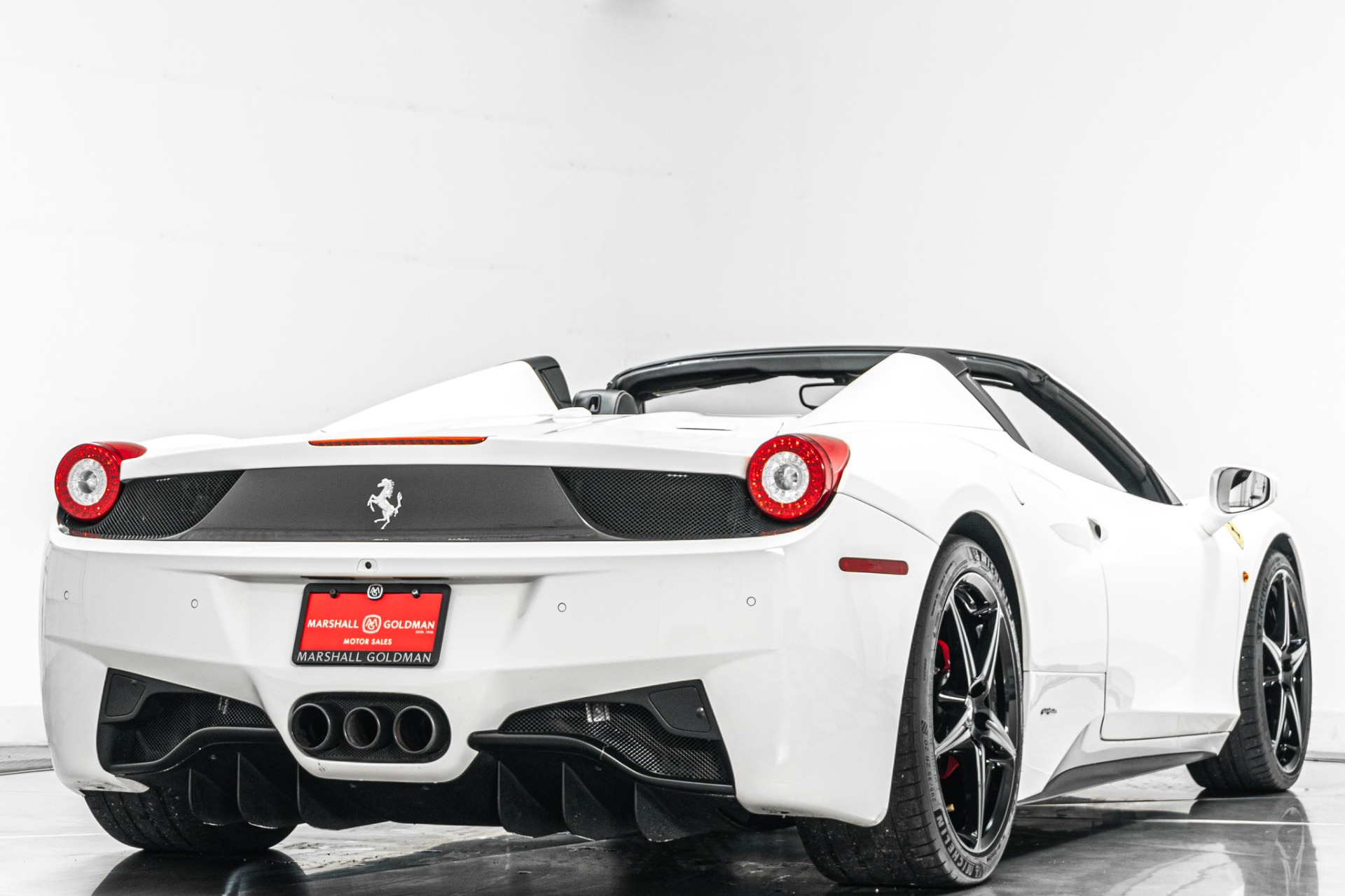 Ferrari 458 Spider -Daytona Seats, Forged Wheels, Sport Exhaust
