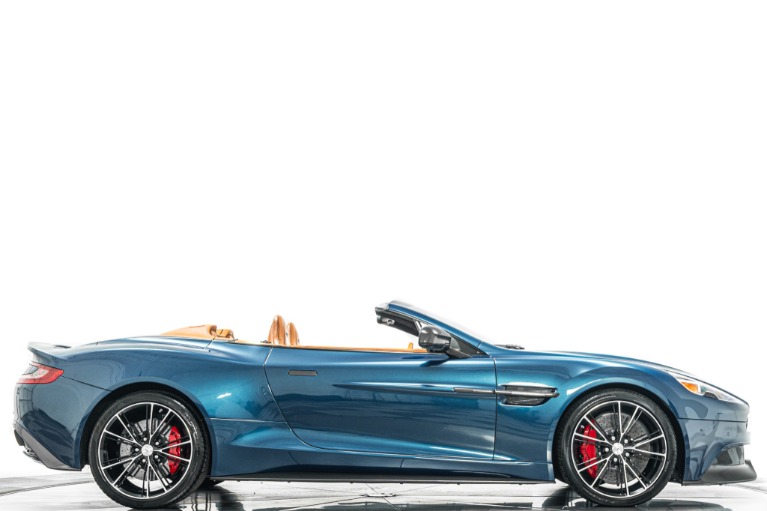 Aston Martin Vanquish Volante -Low Miles, Amazing Color Combination