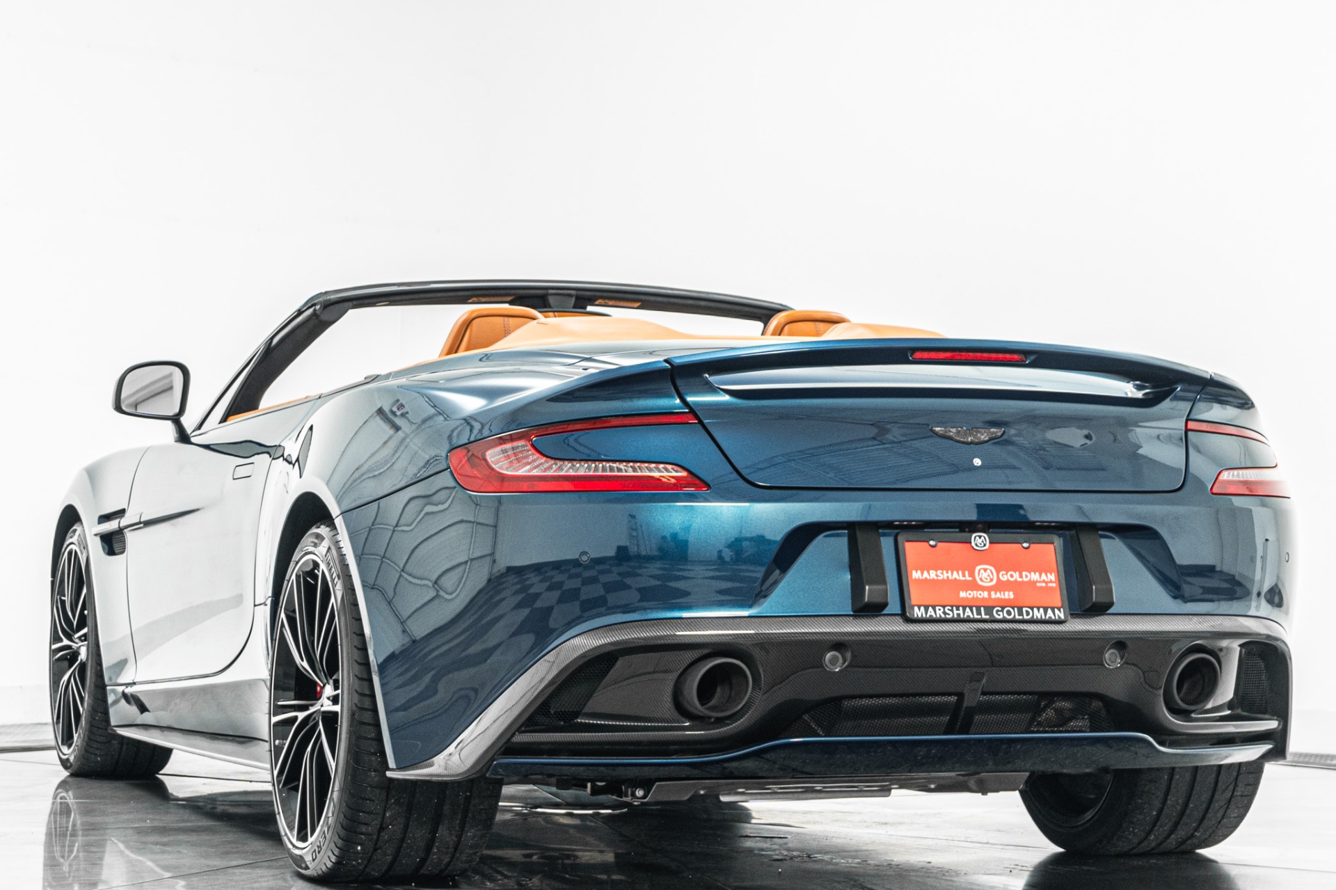 Aston Martin Vanquish Volante -Low Miles, Amazing Color Combination