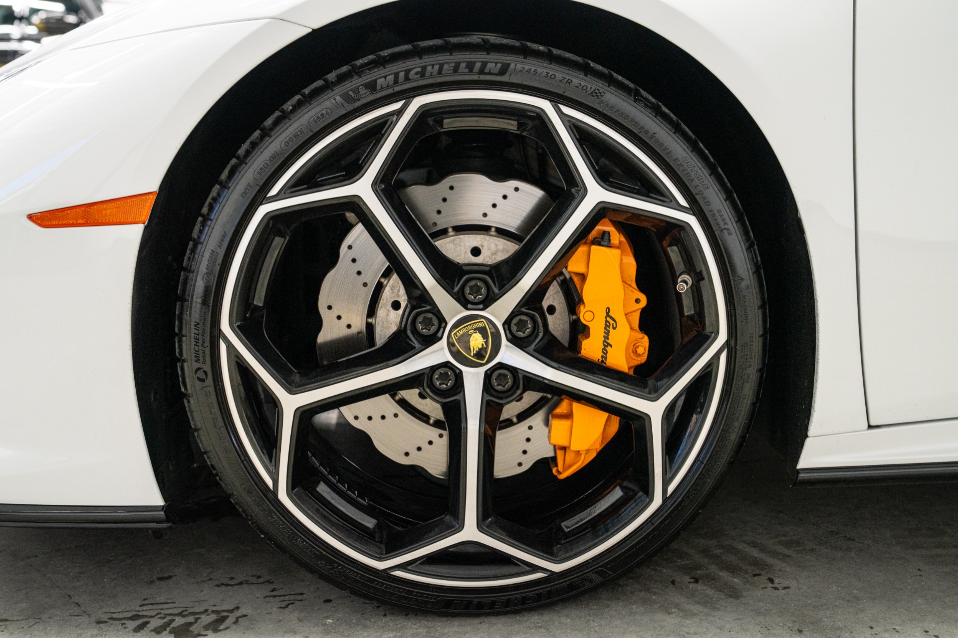 Lamborghini Huracan EVO RWD Spyder -Two Tone Interior, 602 Horsepower