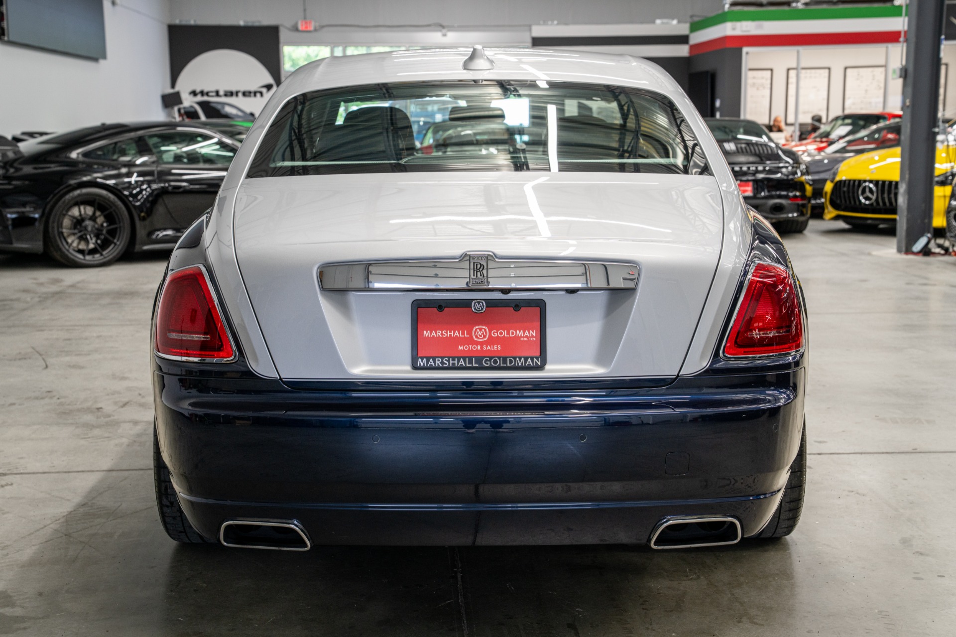 Rolls-Royce Ghost -Two Tone Paint, Starlight Headliner
