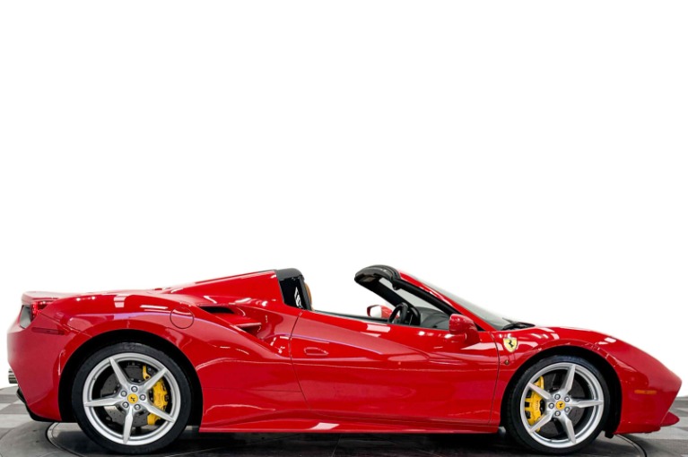Ferrari 488 Spider -Carbon Fiber Steering Wheel W/LEDs, Daytona Seats