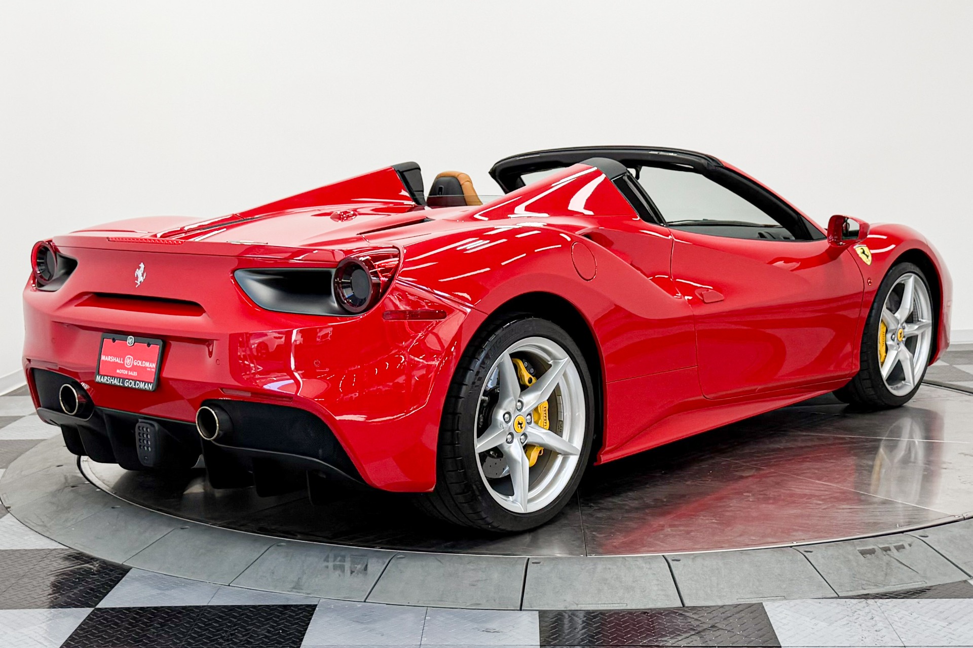 Ferrari 488 Spider -Carbon Fiber Steering Wheel W/LEDs, Daytona Seats