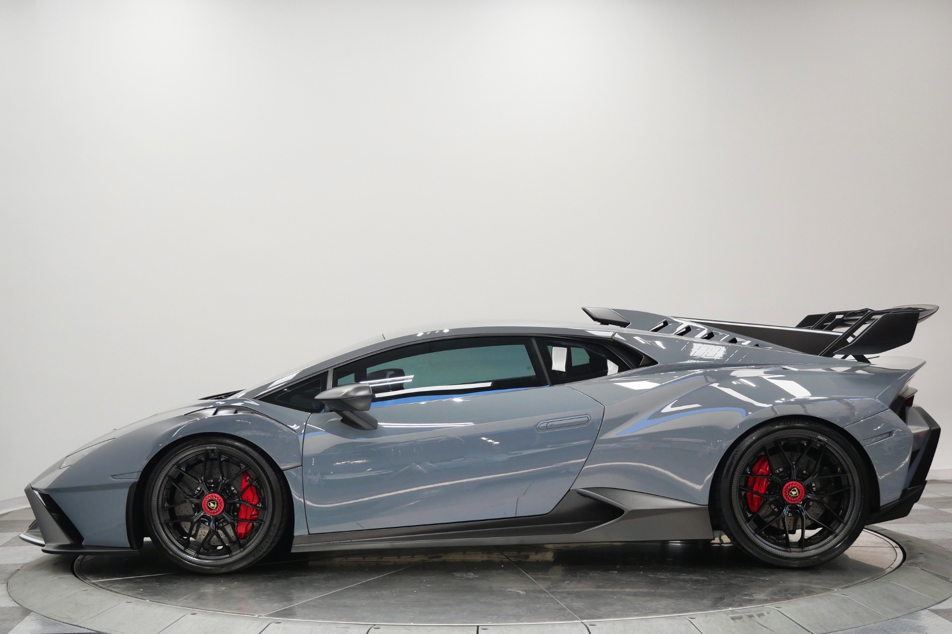 Lamborghini Huracan STO -VF Supercharger, HRE Carbon Fiber Wheels