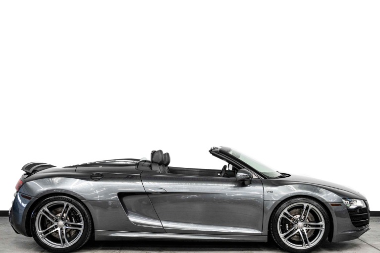 Audi R8 V10 Quattro Spyder -6 Speed Manual, Low Miles