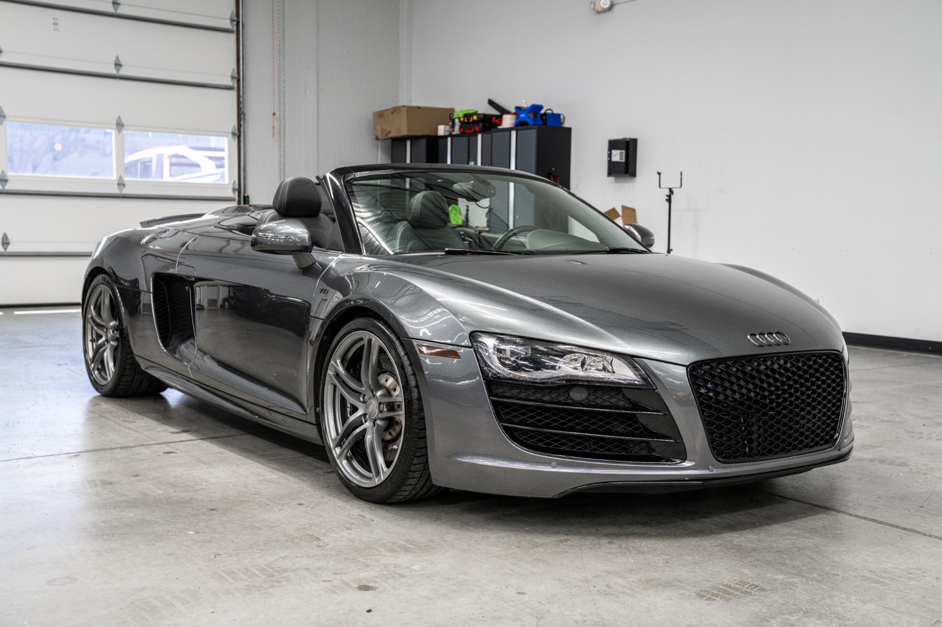 Audi R8 V10 Quattro Spyder -6 Speed Manual, Low Miles