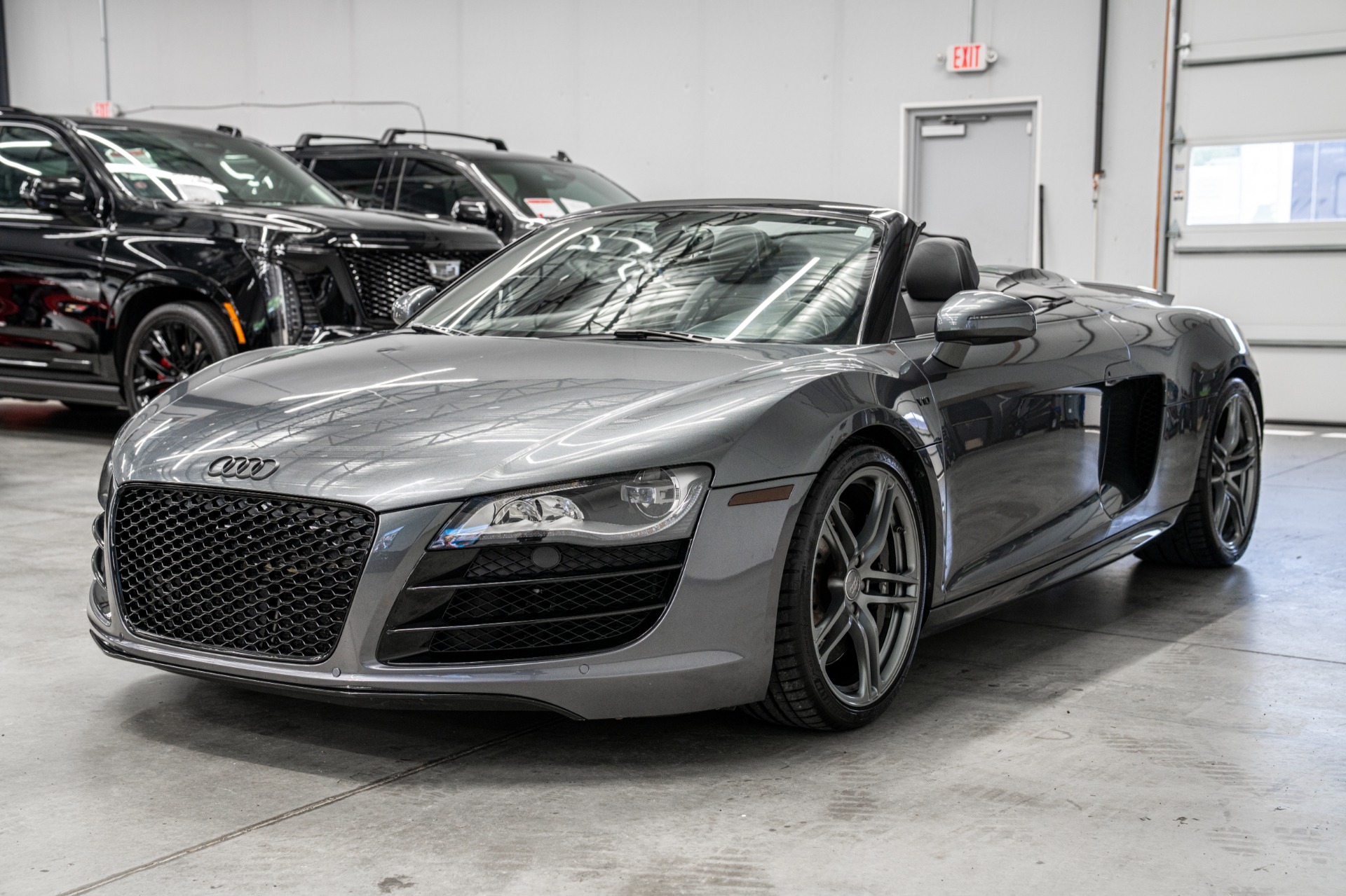 Audi R8 V10 Quattro Spyder -6 Speed Manual, Low Miles