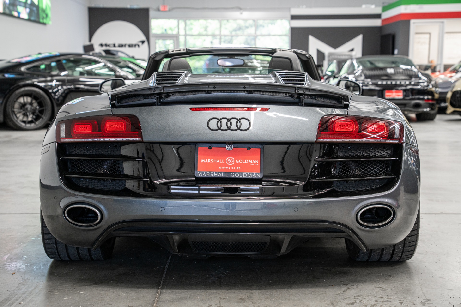 Audi R8 V10 Quattro Spyder -6 Speed Manual, Low Miles