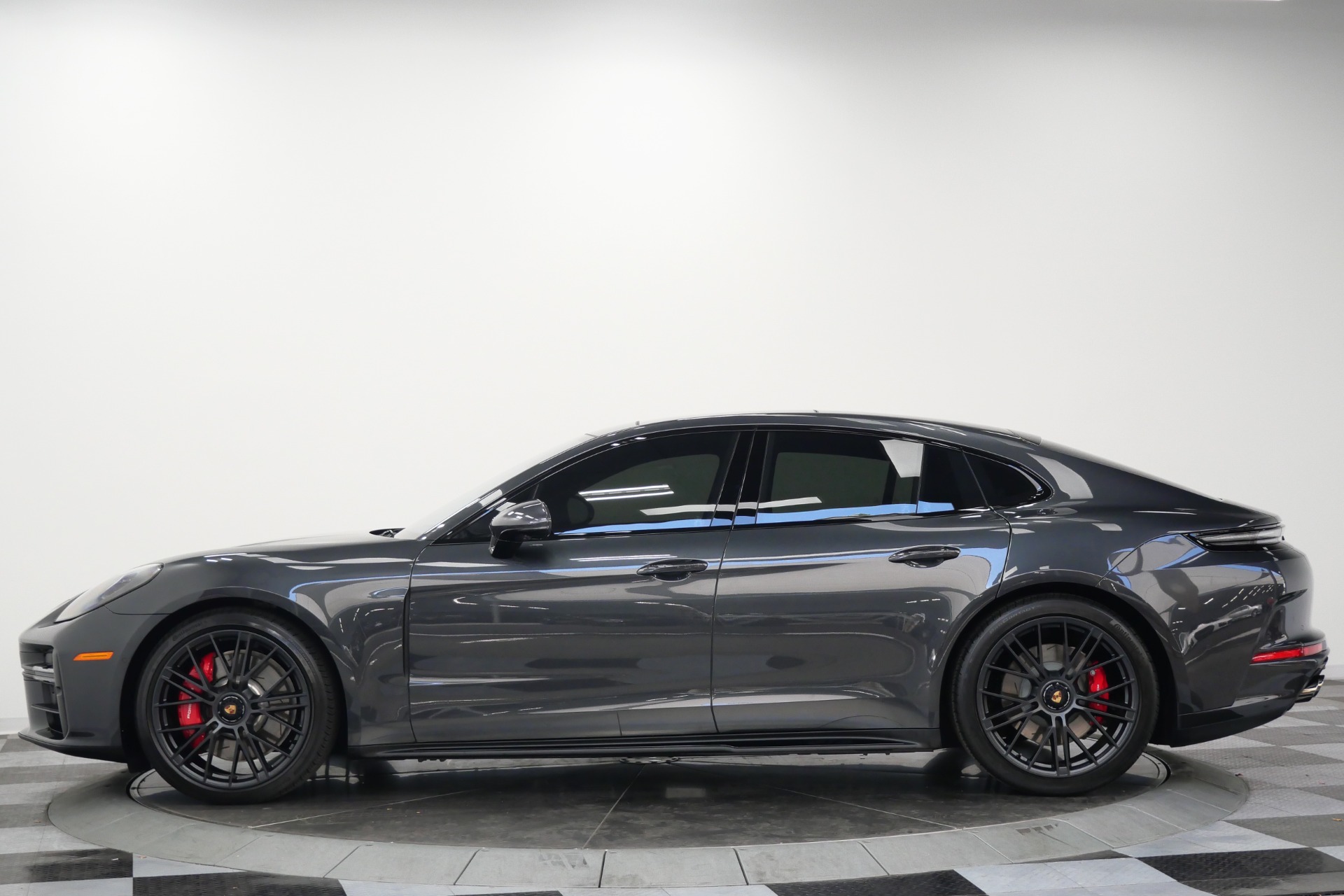 Porsche Panamera GTS -Premium Package, Assistance Package
