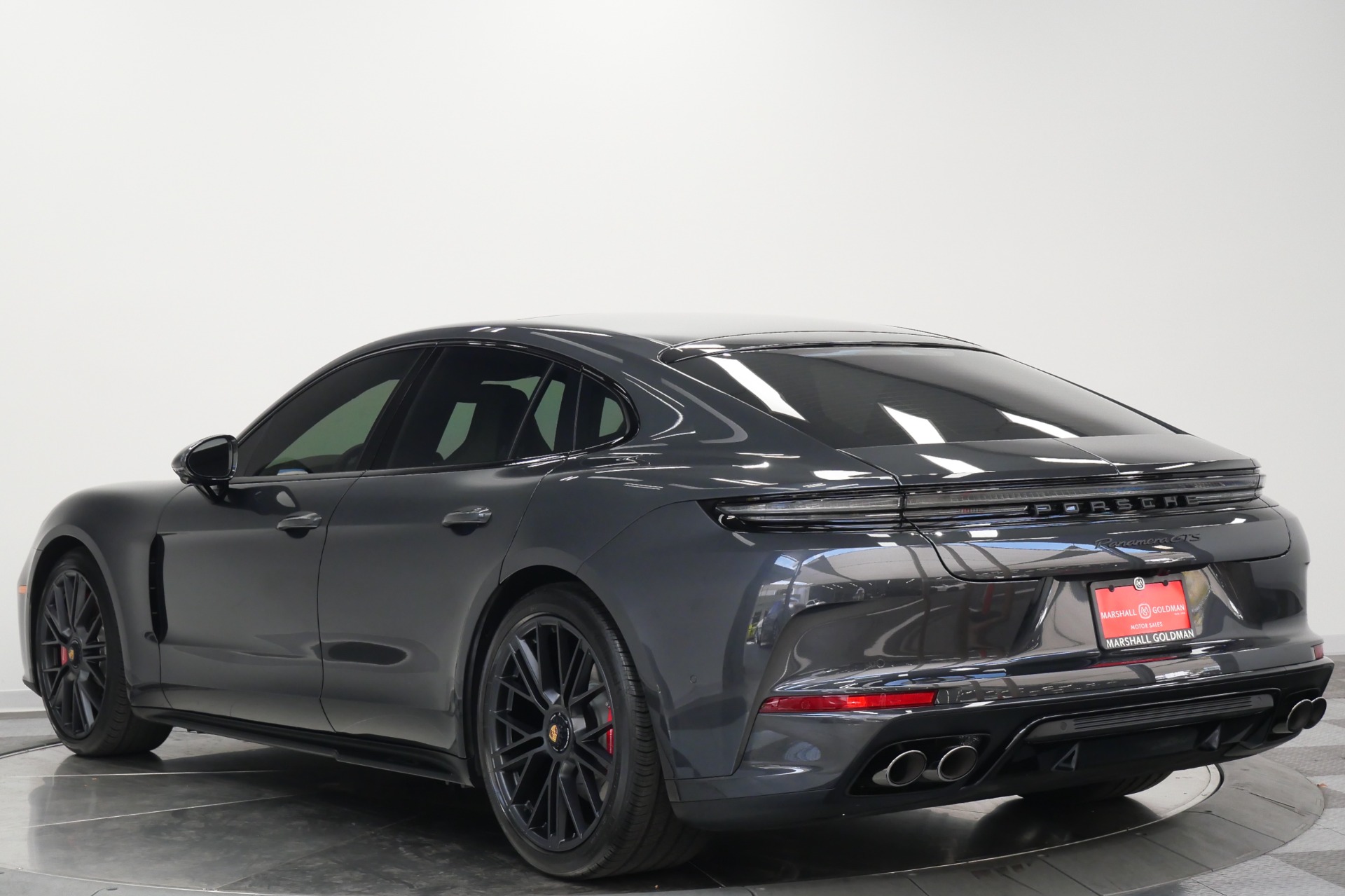Porsche Panamera GTS -Premium Package, Assistance Package