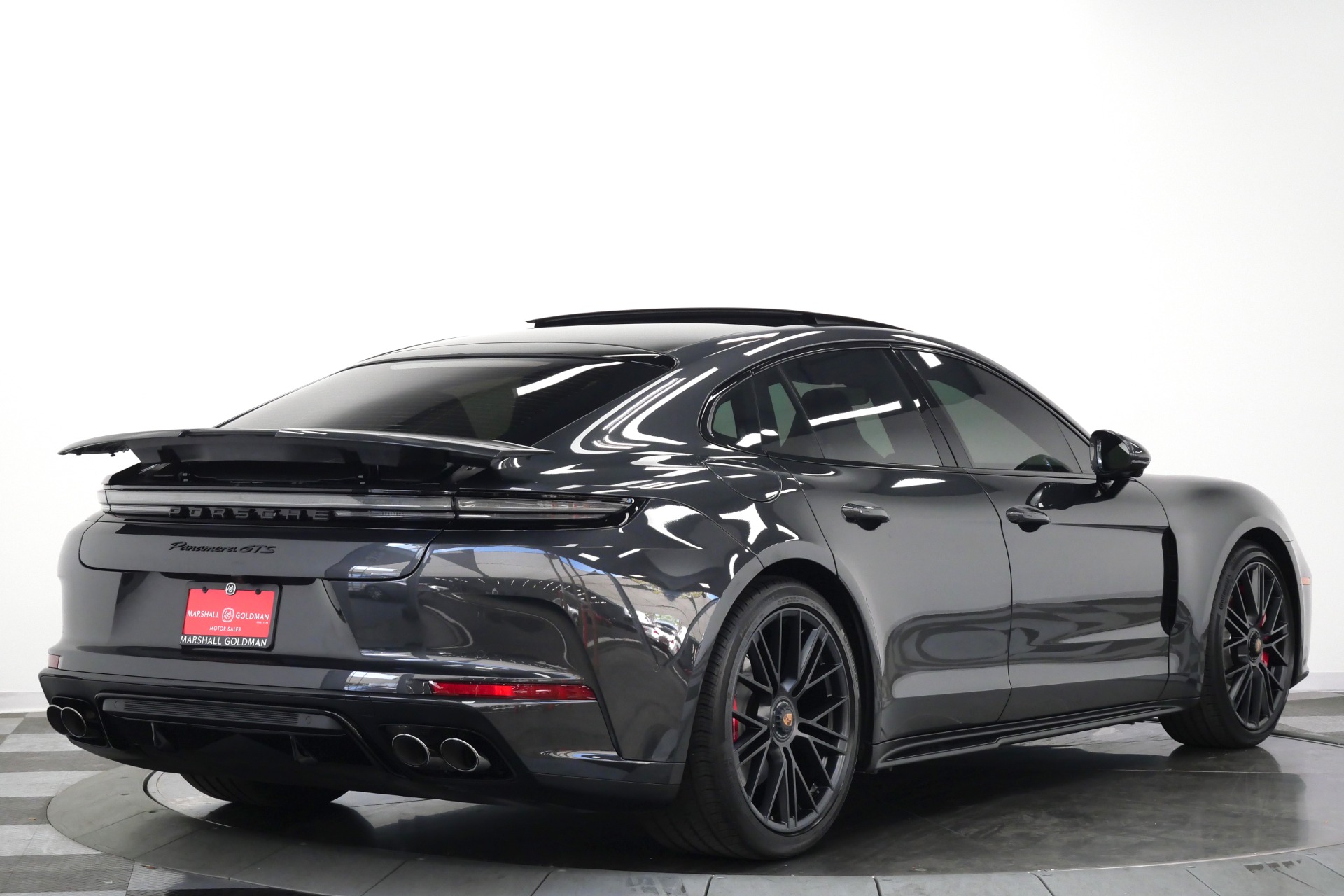 Porsche Panamera GTS -Premium Package, Assistance Package