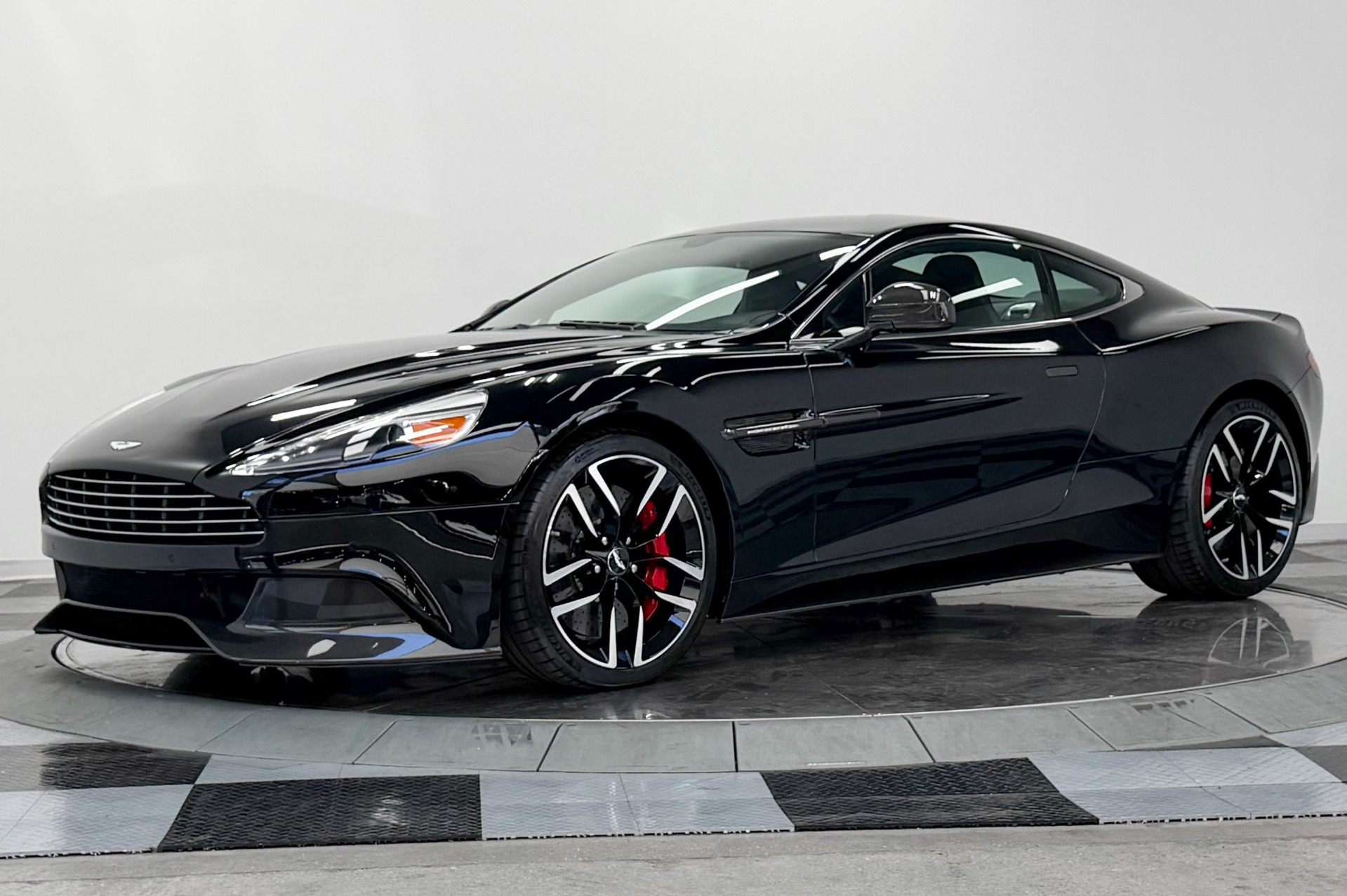 Aston Martin Vanquish -V12 Power, Low Miles, Hourglass Quilting