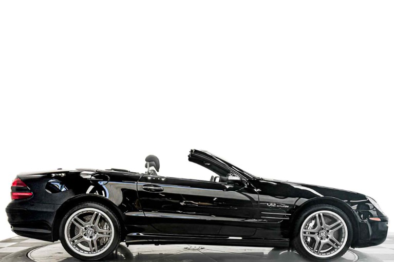 Mercedes-Benz SL65 AMG -V12 Power, Panoramic Roof, Distronic Cruise Control