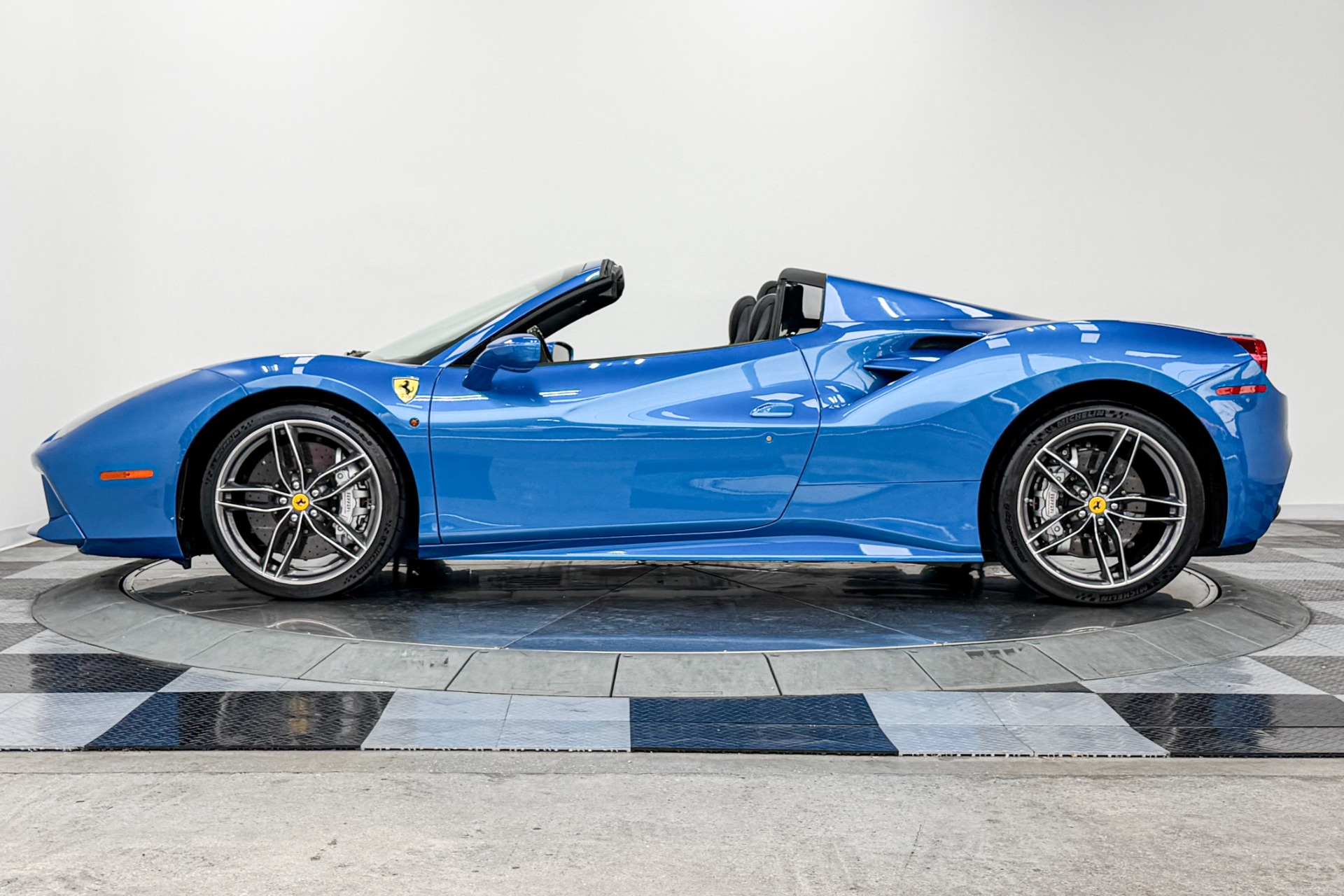 Ferrari 488 Spider -Very Low Miles, Special Paint Color, Daytona Seats