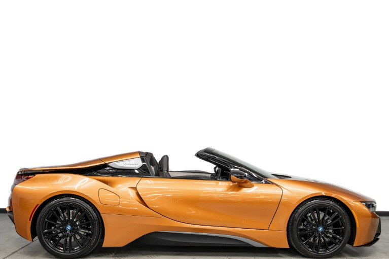 BMW I8 Roadster -Extremely Low Miles, Tera World Package