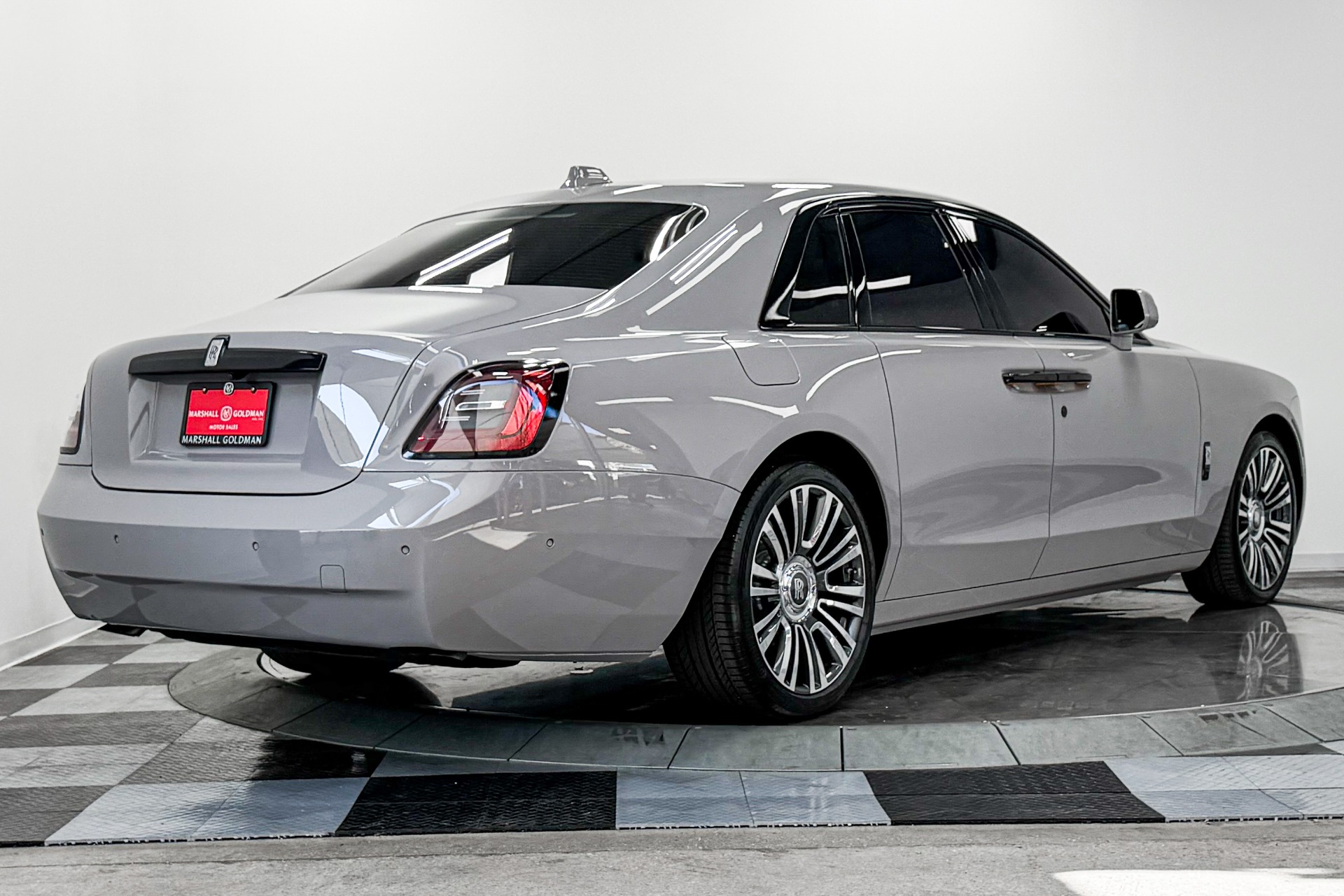 Rolls-Royce Ghost -The Ghost Package, Bespoke Audio, Illuminated Fascia