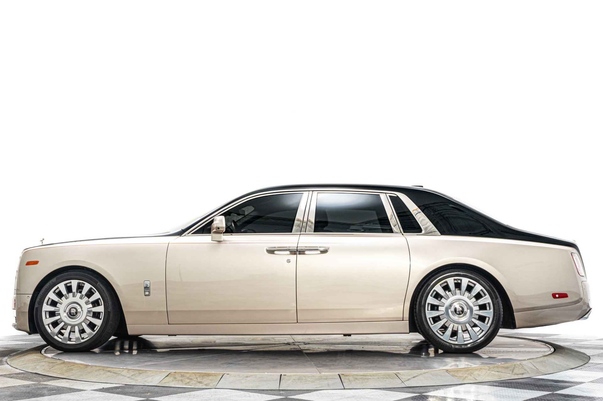 Rolls-Royce Phantom -The Phantom Package, Two-Tone Paint, Bespoke Audio