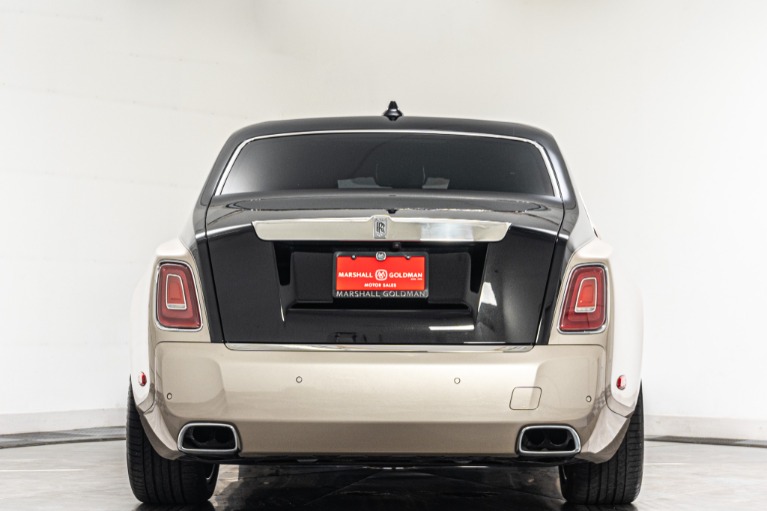 Rolls-Royce Phantom -The Phantom Package, Two-Tone Paint, Bespoke Audio