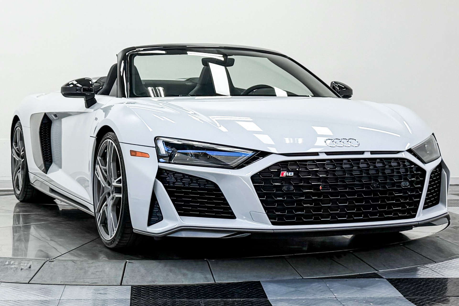 Audi R8 V10 Performance Spyder -Low Miles, Fresh Service, Leather Interior Package