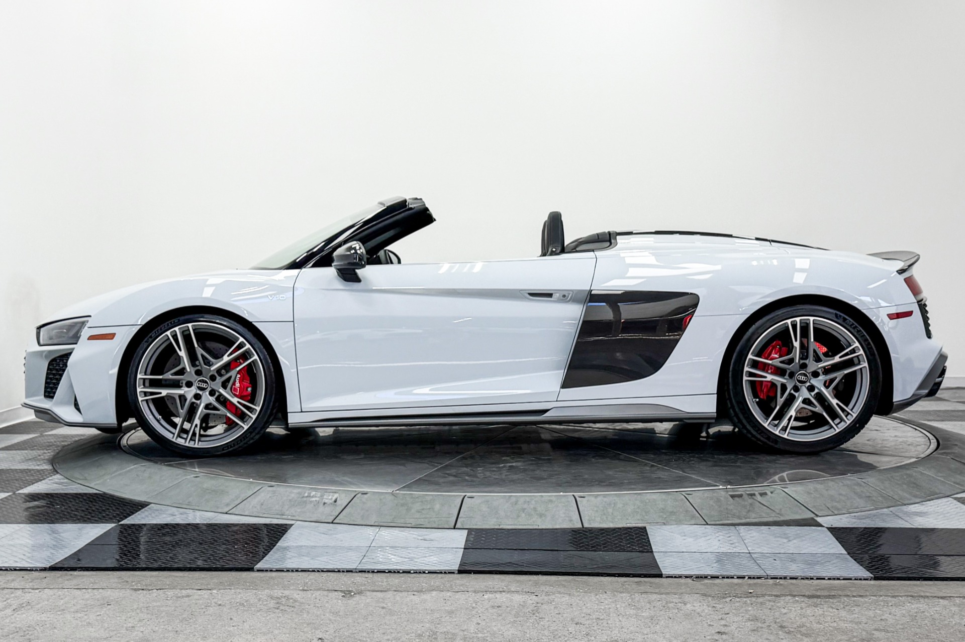 Audi R8 V10 Performance Spyder -Low Miles, Fresh Service, Leather Interior Package
