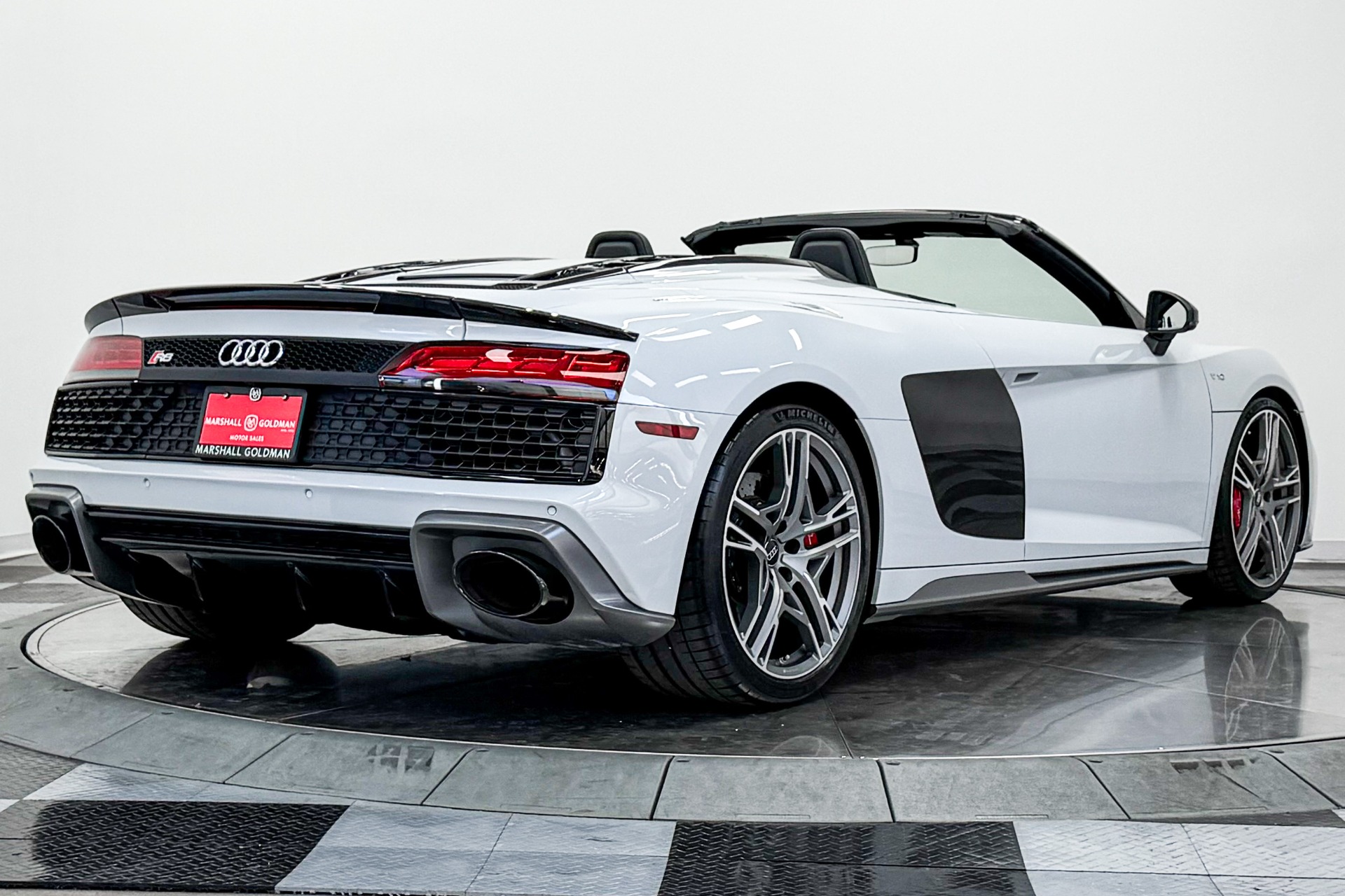 Audi R8 V10 Performance Spyder -Low Miles, Fresh Service, Leather Interior Package