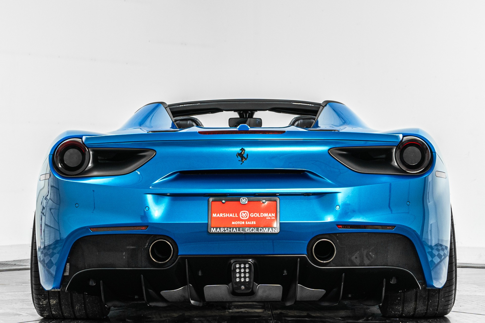 Ferrari 488 Spider -Suspension Lifter, LED Steering Wheel