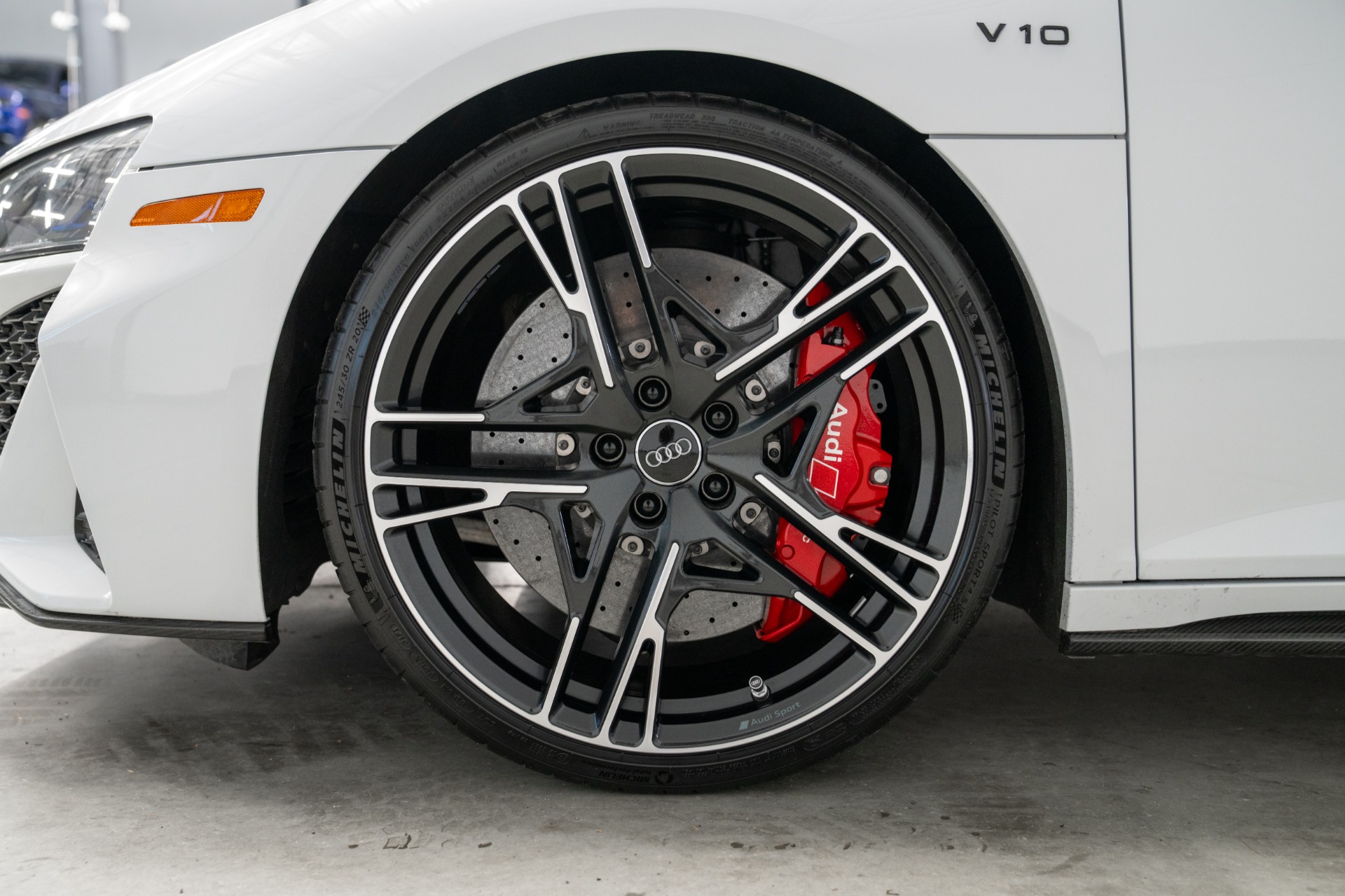 Audi R8 5.2 Quattro V10 Performance -Diamond Stitching, Exterior Carbon Packages